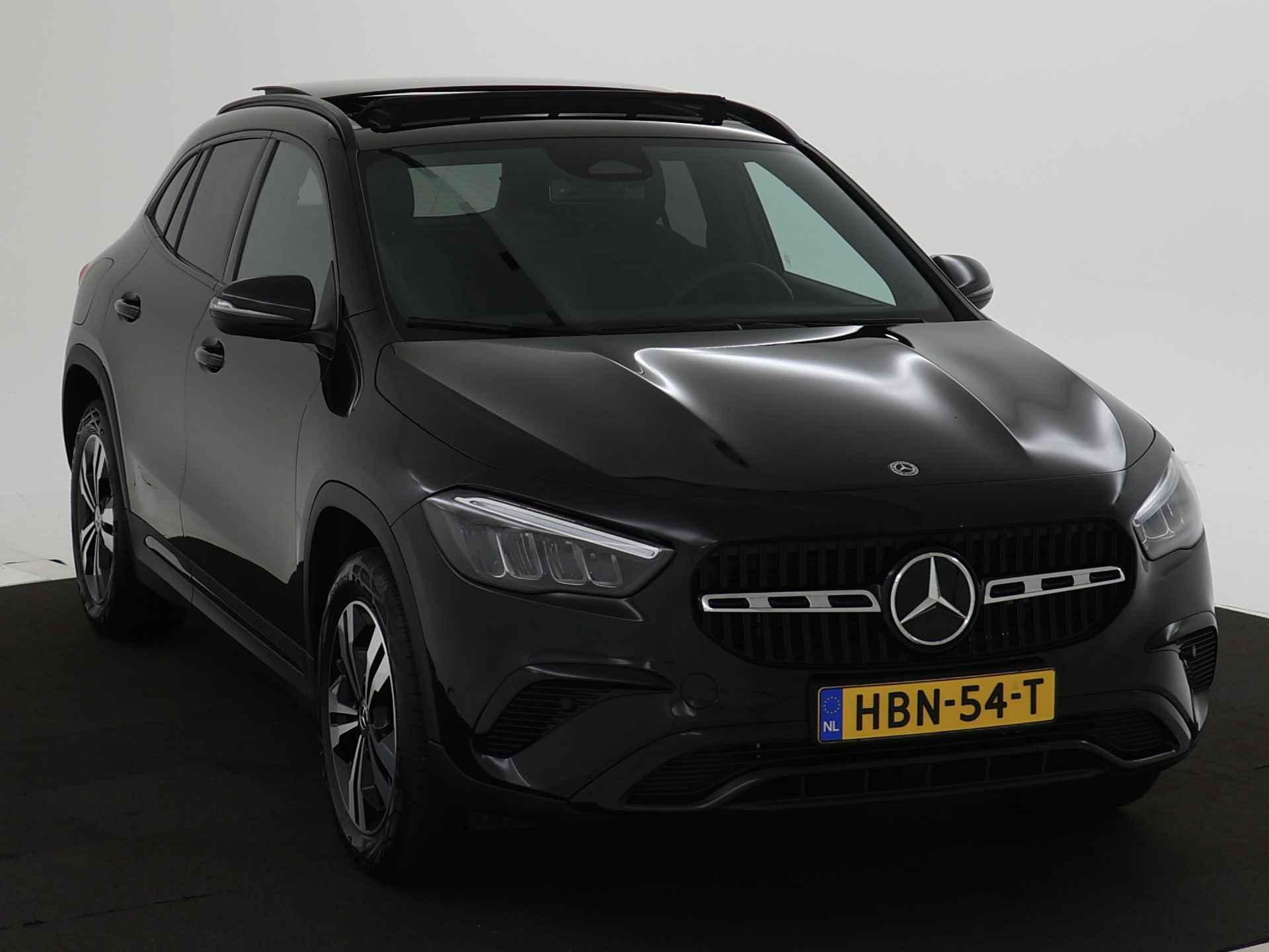 Mercedes-Benz GLA 250 e Face Lift Plug-In Hybride | Trekhaak | Panoramadak | Night Pakket | tot 11 kW Laden | Stuur en stoelverwarming | Inclusief 24 maanden MB Certified garantie voor Europa. - 23/41