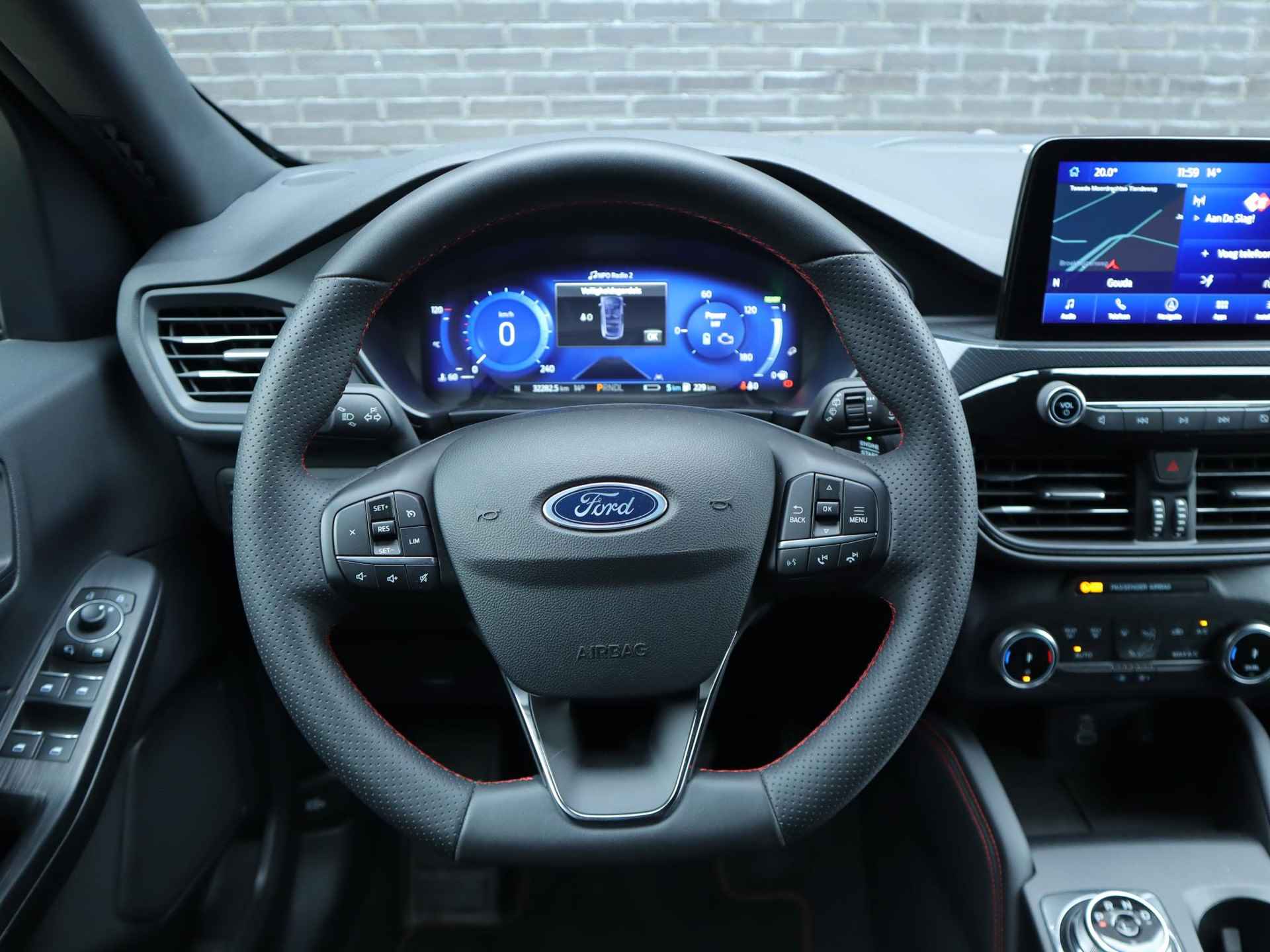 Ford Kuga 2.5 PHEV ST-Line X 225PK | Navigatie | Achteruit rij camera | Parkeer sensoren | Elektrische achterklep | Elektrisch bedienbare achterklep | Climate control - 18/50