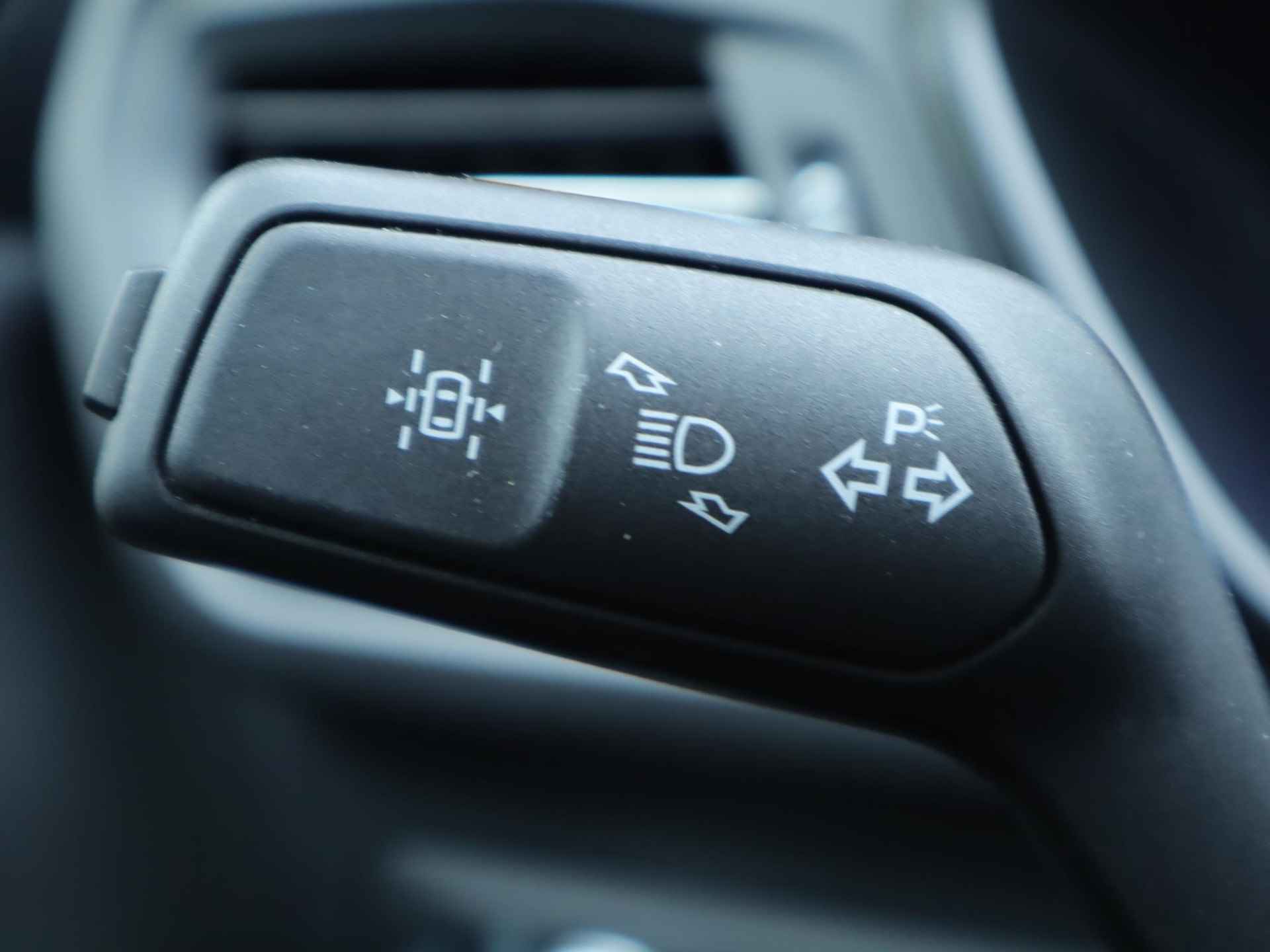 Ford Kuga 2.5 PHEV ST-Line X 225PK | Navigatie | Achteruit rij camera | Parkeer sensoren | Elektrische achterklep | Elektrisch bedienbare achterklep | Climate control - 22/50