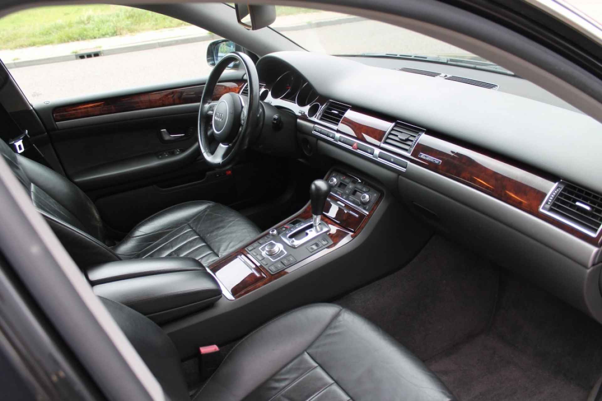 AUDI A8 4.0 TDI quattro. Pro Line / Young timer / - 16/23