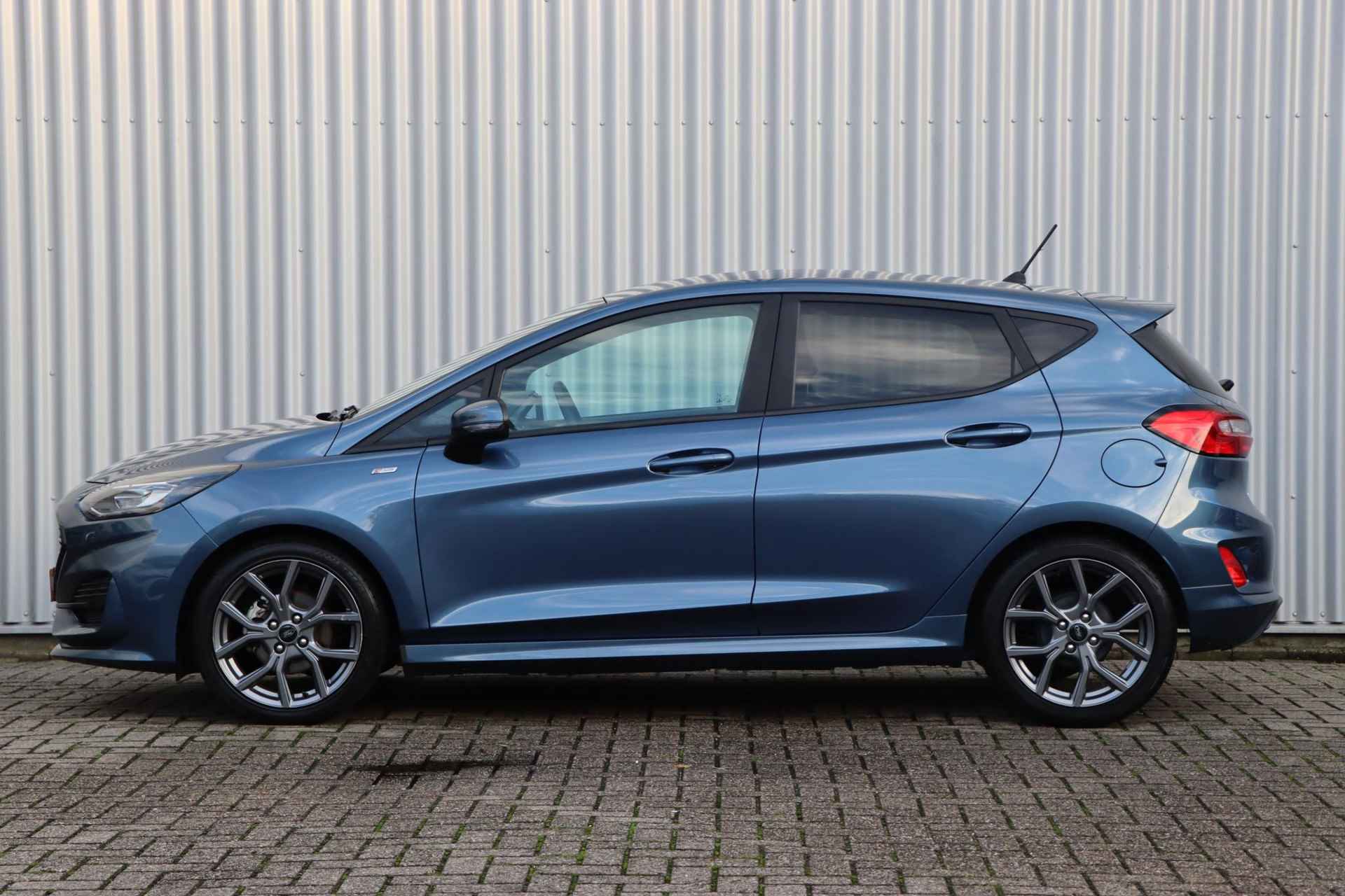 Ford Fiesta 1.0 EcoBoost Hybrid ST-Line | Cruise Control | Parkeersensoren achter | Climate Control | Apple Carplay/ Android Auto | Privacy Glass | - 2/29