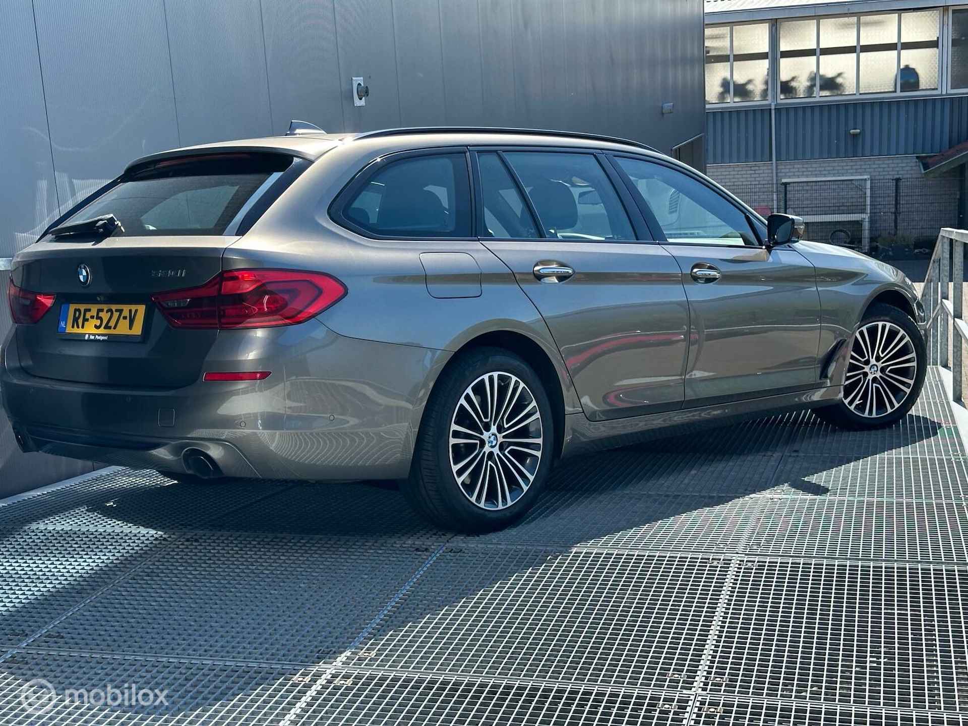 BMW 5-serie Touring 530i High Executive - 11/18