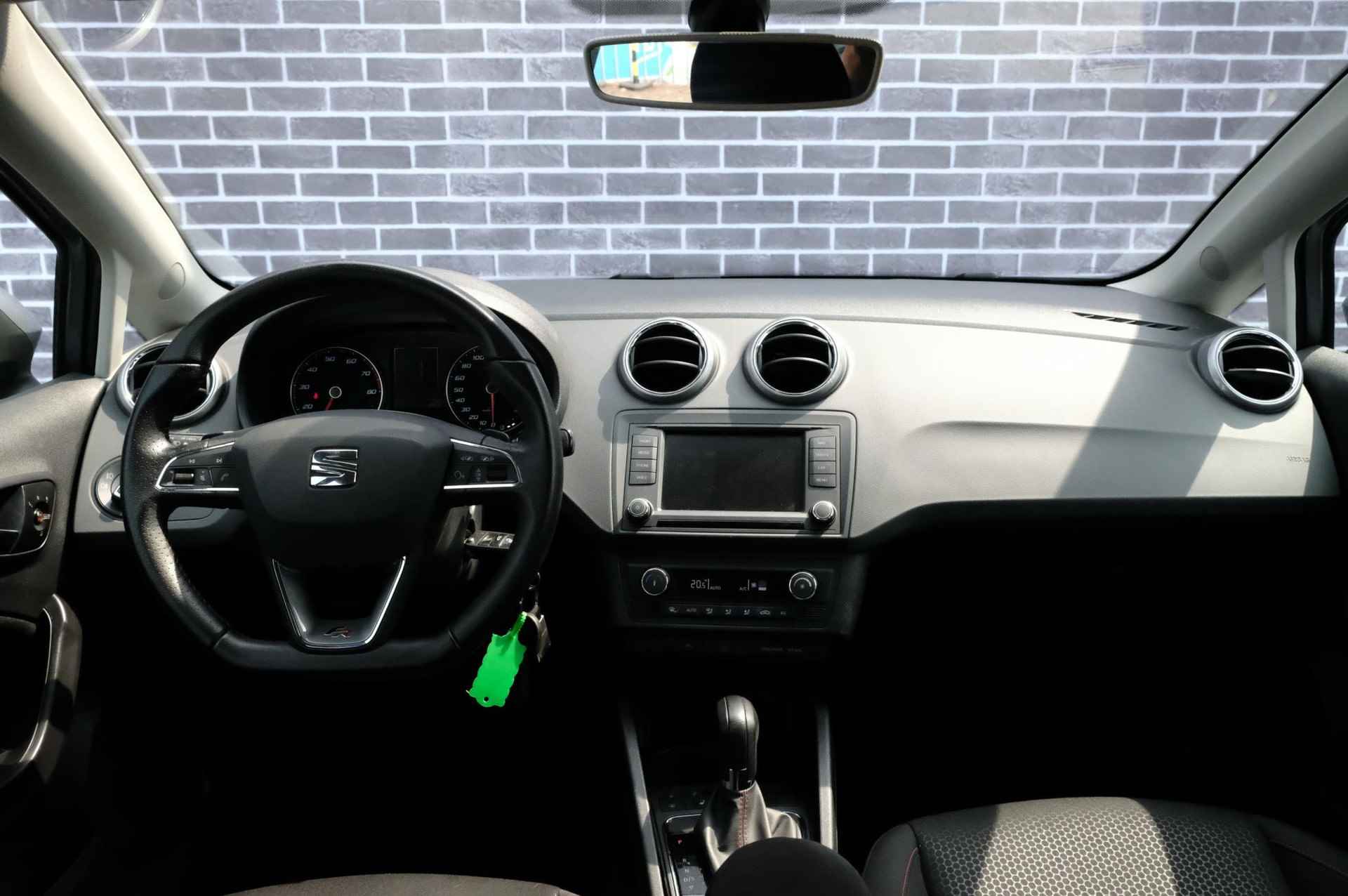 SEAT Ibiza SC 1.0 EcoTSI FR Connect | achteruitrijcamera |  cruise control | DAB ontvanger | navigatie | sportstoelen | stoelverwarming - 3/38