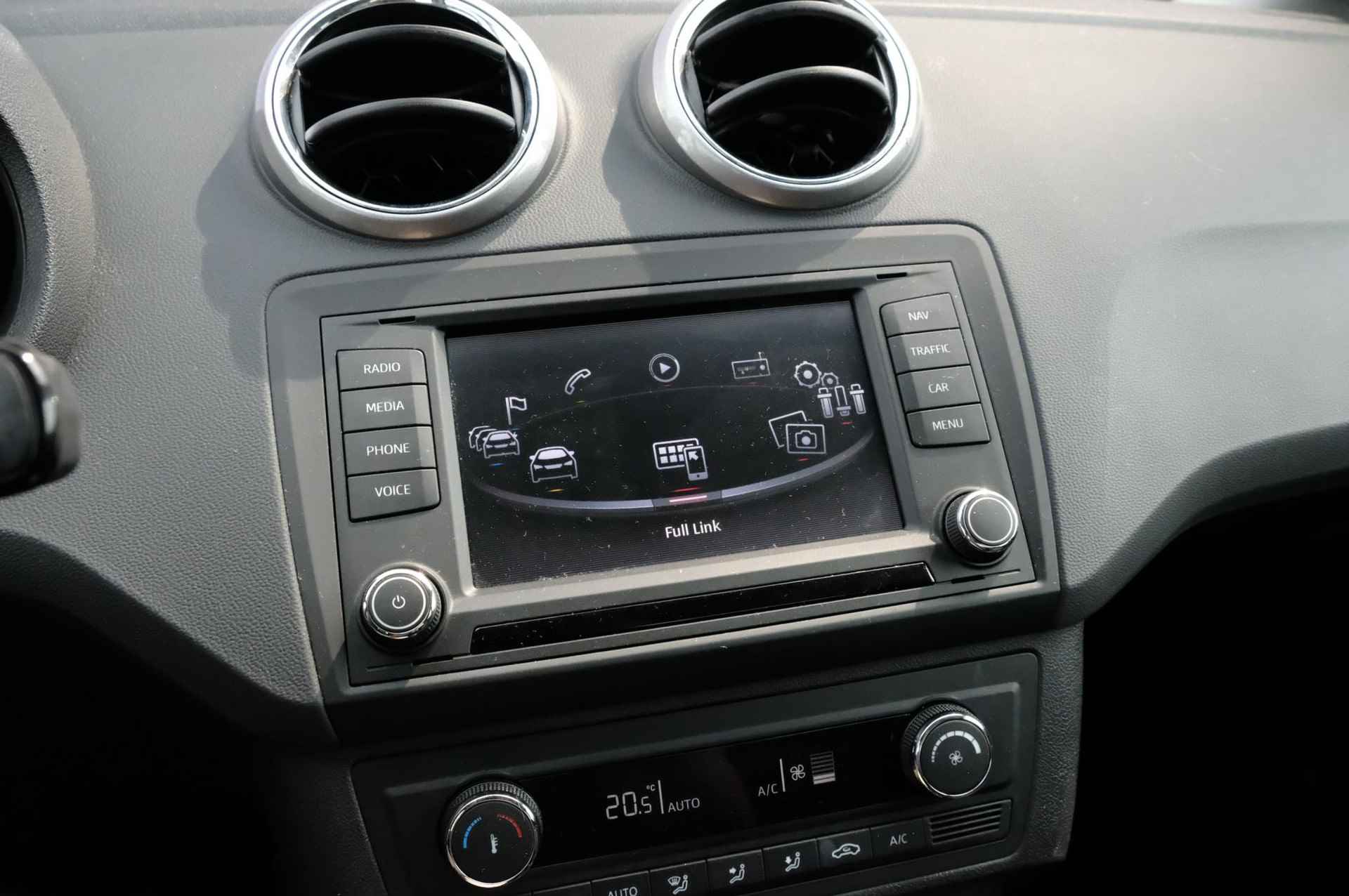 SEAT Ibiza SC 1.0 EcoTSI FR Connect | achteruitrijcamera |  cruise control | DAB ontvanger | navigatie | sportstoelen | stoelverwarming - 26/38