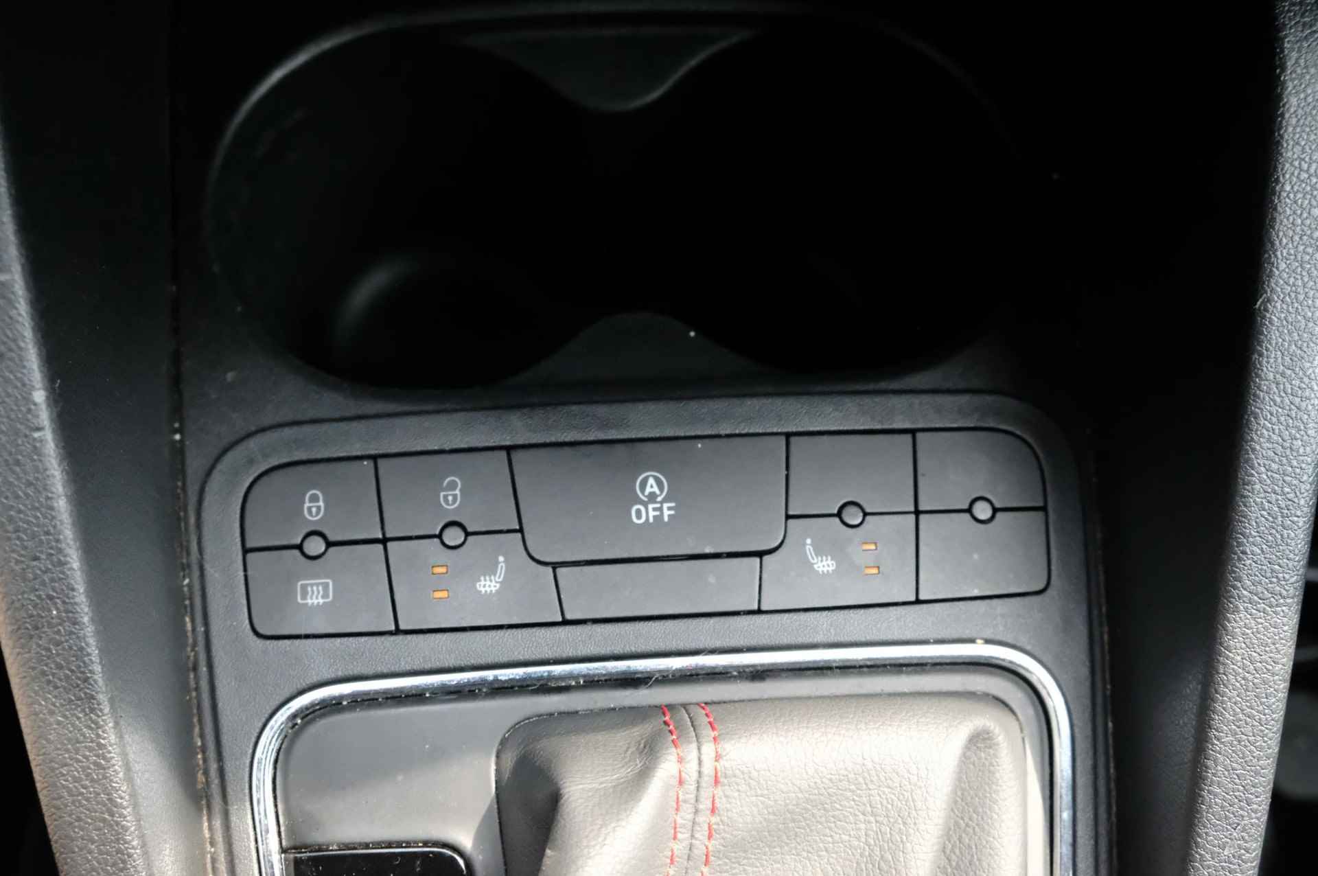 SEAT Ibiza SC 1.0 EcoTSI FR Connect | achteruitrijcamera |  cruise control | DAB ontvanger | navigatie | sportstoelen | stoelverwarming - 10/38