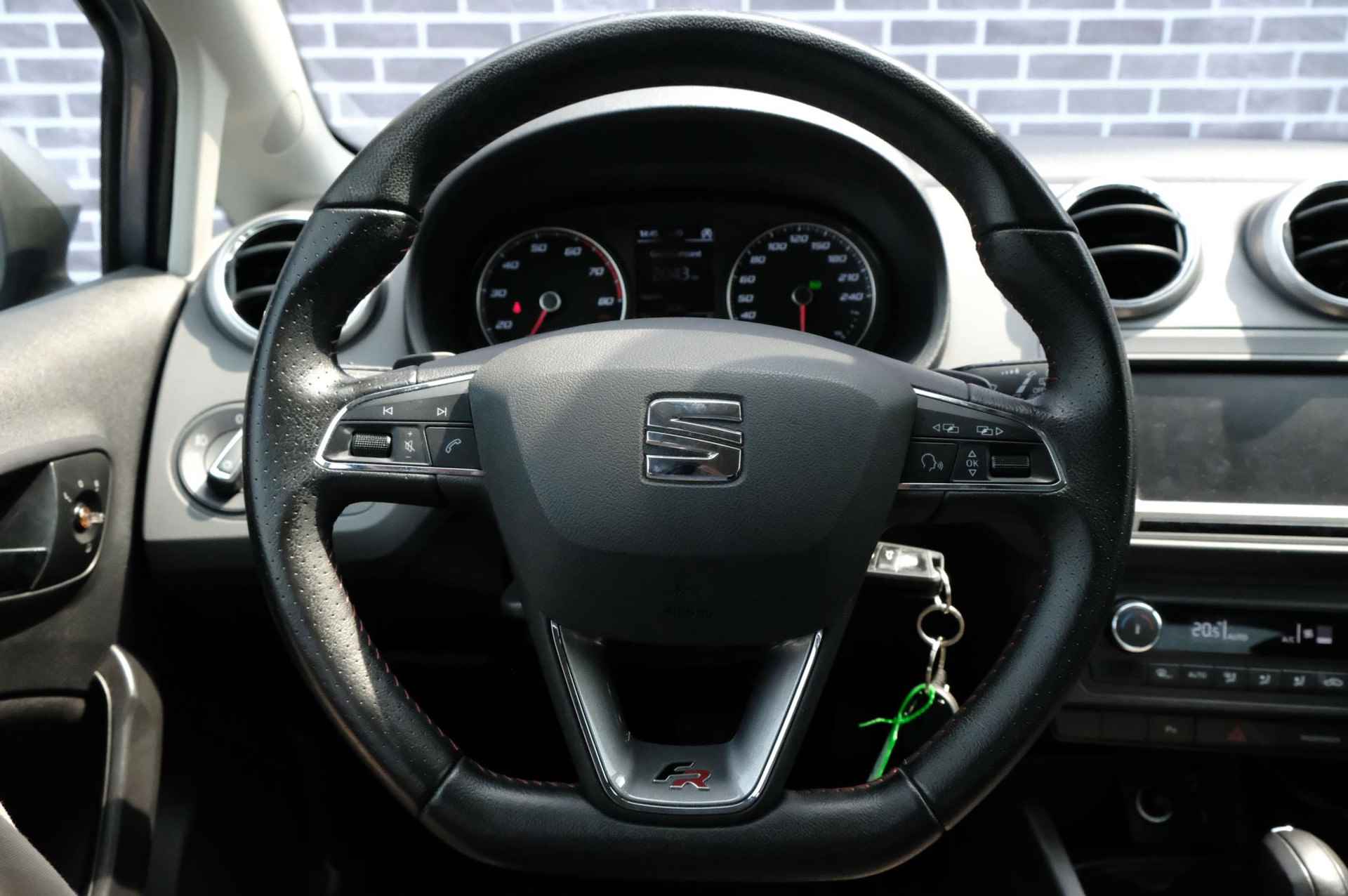 SEAT Ibiza SC 1.0 EcoTSI FR Connect | achteruitrijcamera |  cruise control | DAB ontvanger | navigatie | sportstoelen | stoelverwarming - 21/38