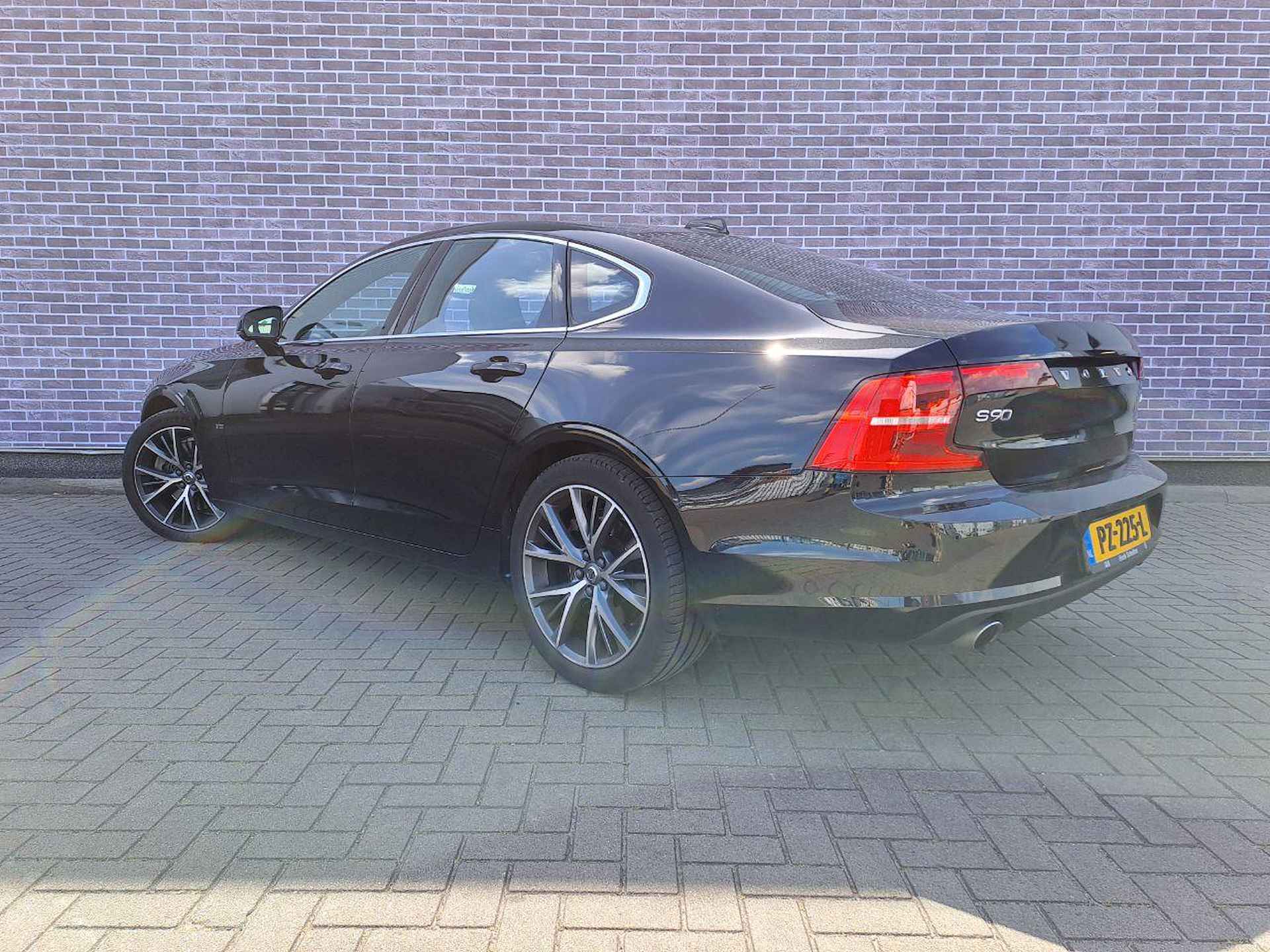 Volvo S90 T5 Automaat Momentum | 360º Camera | Head-up Display | Schuif/kanteldak | Keyless entry | DAB+ | Adaptive Cruise control - 4/6