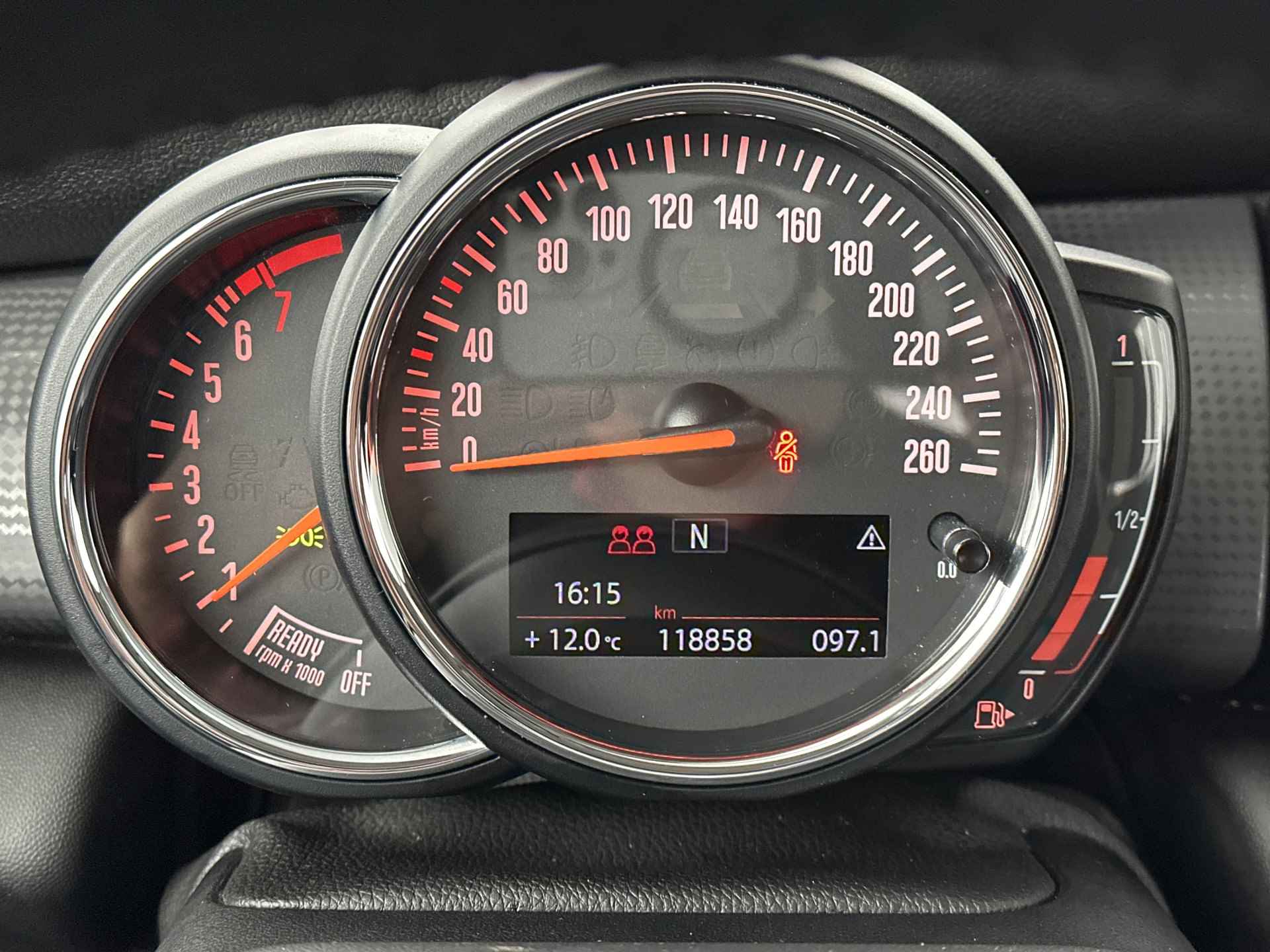 MINI 3-deurs 1.5 Cooper Business | Alarmsysteem klasse 3 (VbV/SCM) | Middenarmsteun voor | Airconditioning | Cruise Control | Smartphone integratie | MINI Navigatiesysteem | - 9/20