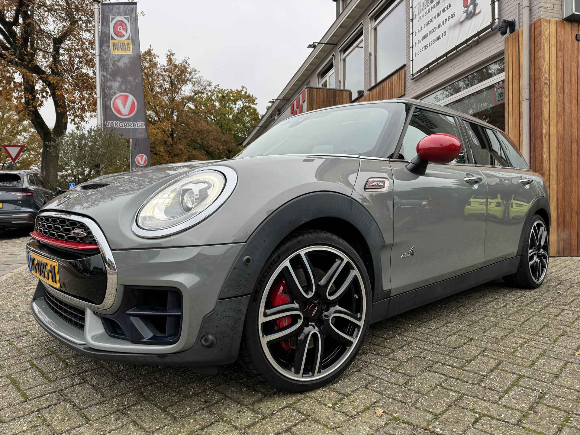 MINI Clubman 2.0 JCW 231pk ALL4 Aut. Wired pack | Pano | Orig NL auto - 28/33