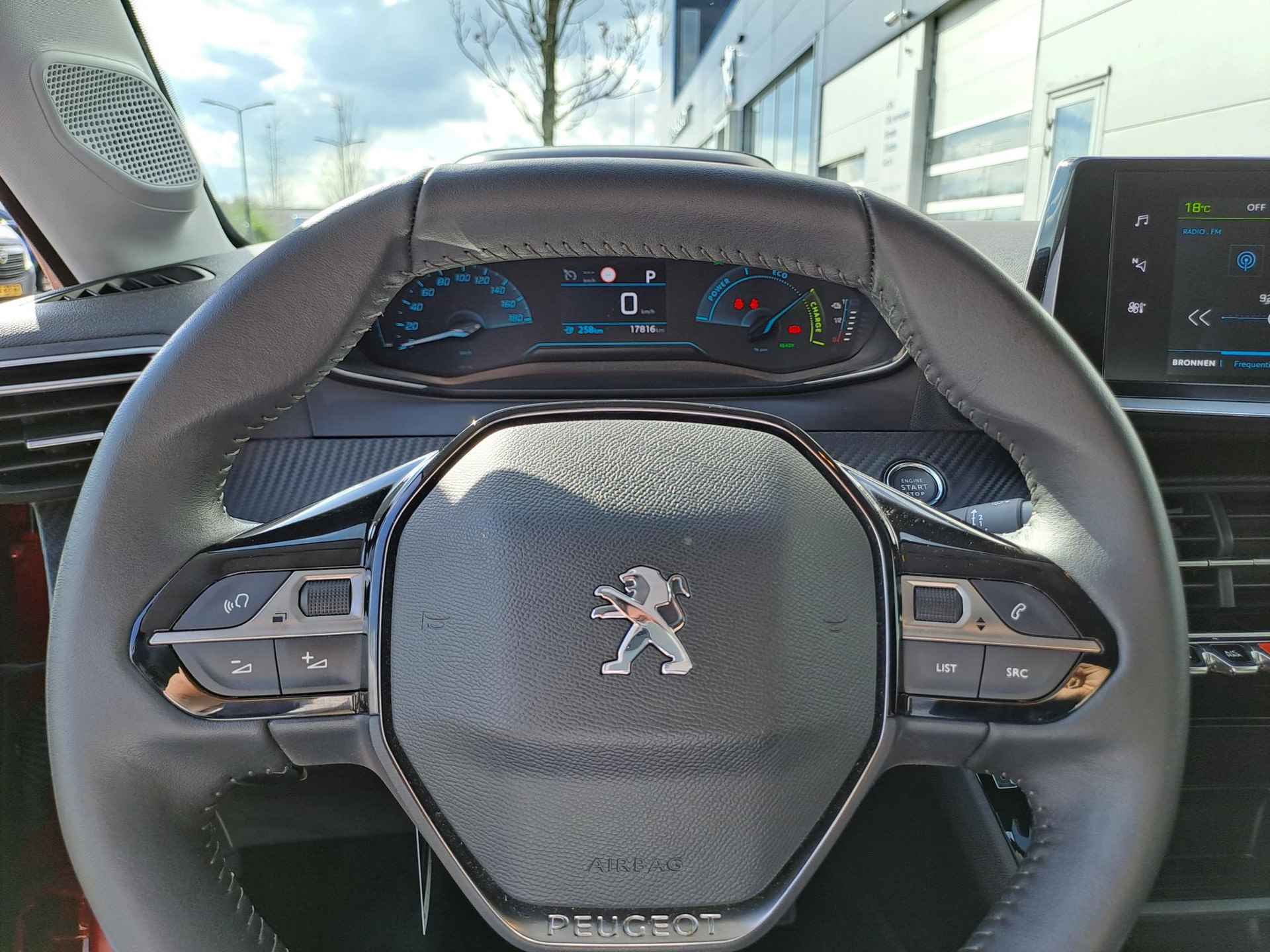 Peugeot e-208 EV Active Pack 50 kWh | Apple carplay | Metaalkleur | Keyless | Dealeronderhouden | 1e Eigenaar | - 15/28