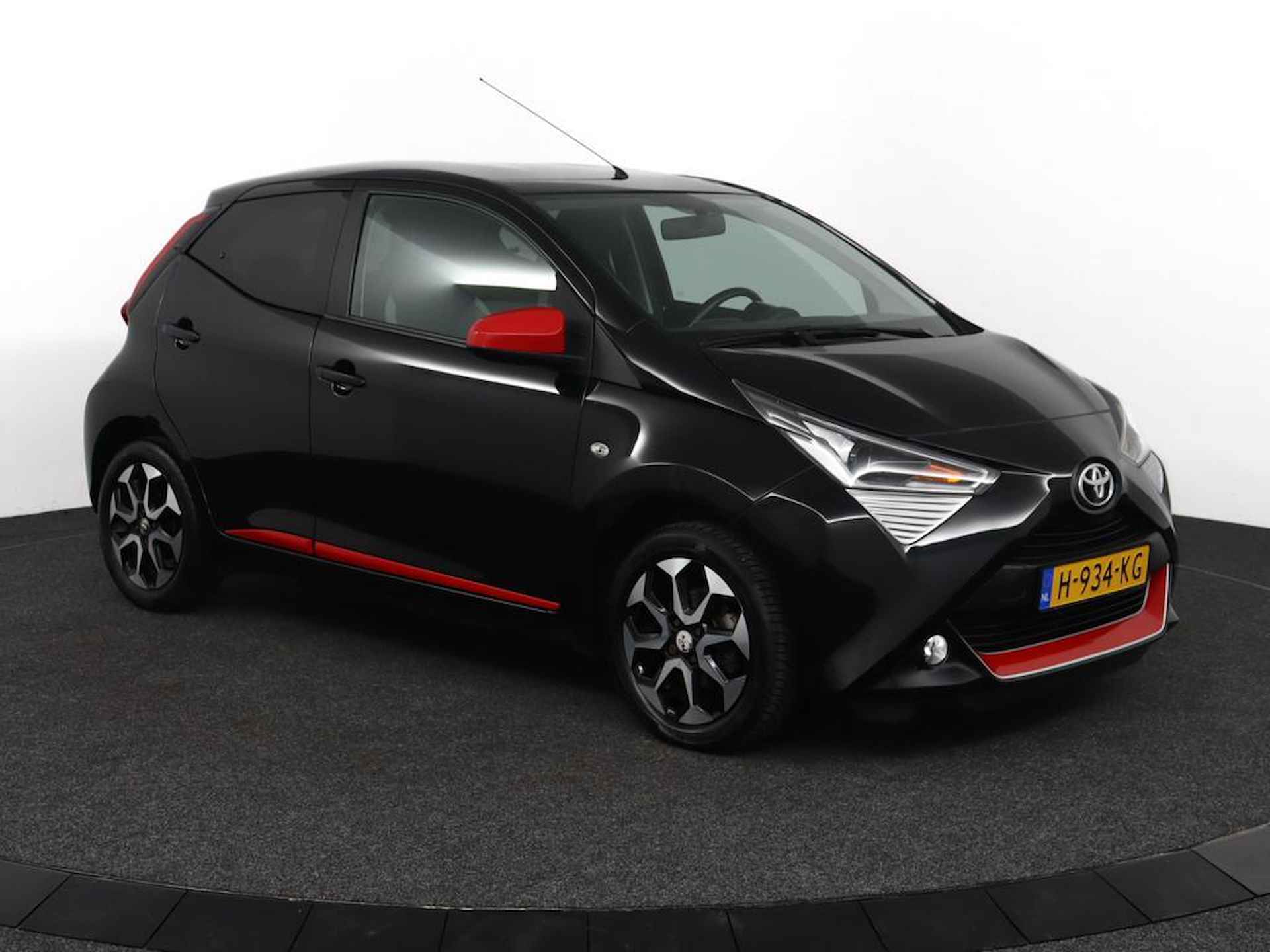 Toyota Aygo 1.0 VVT-i x-joy | Climate control | Apple Carplay&Android Auto | - 14/45