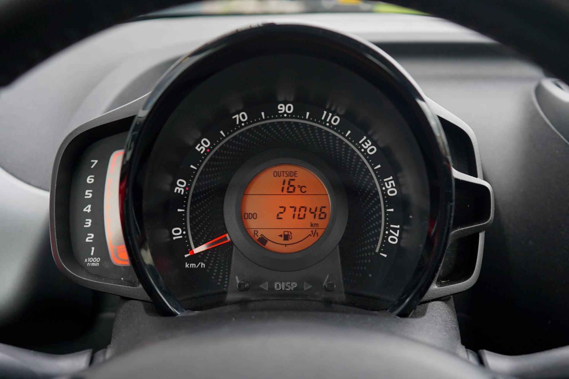 Toyota Aygo 1.0 VVT-i x-play|Carplay|Camera|5drs - 16/23