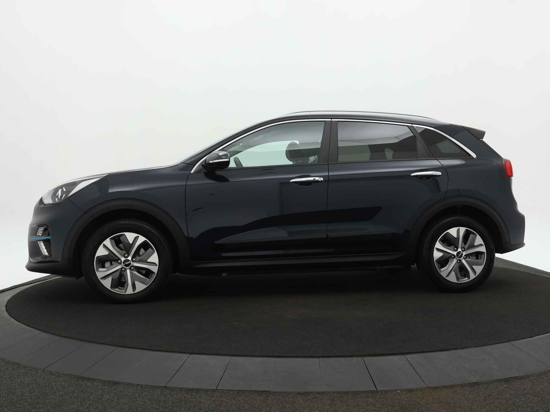 Kia e-Niro DynamicPlusLine 64kWh *€2000 Subsidie beschikbaar* - Navigatie - Camera - Stoel-/stuurverwarming - Adaptive Cruise Control - Climate control - Fabrieksgarantie tot 03-2029 - 4/50