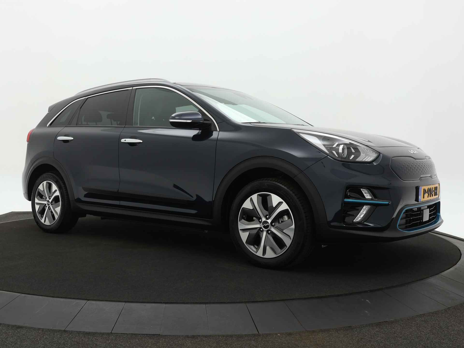 Kia e-Niro DynamicPlusLine 64kWh *€2000 Subsidie beschikbaar* - Navigatie - Camera - Stoel-/stuurverwarming - Adaptive Cruise Control - Climate control - Fabrieksgarantie tot 03-2029 - 11/50