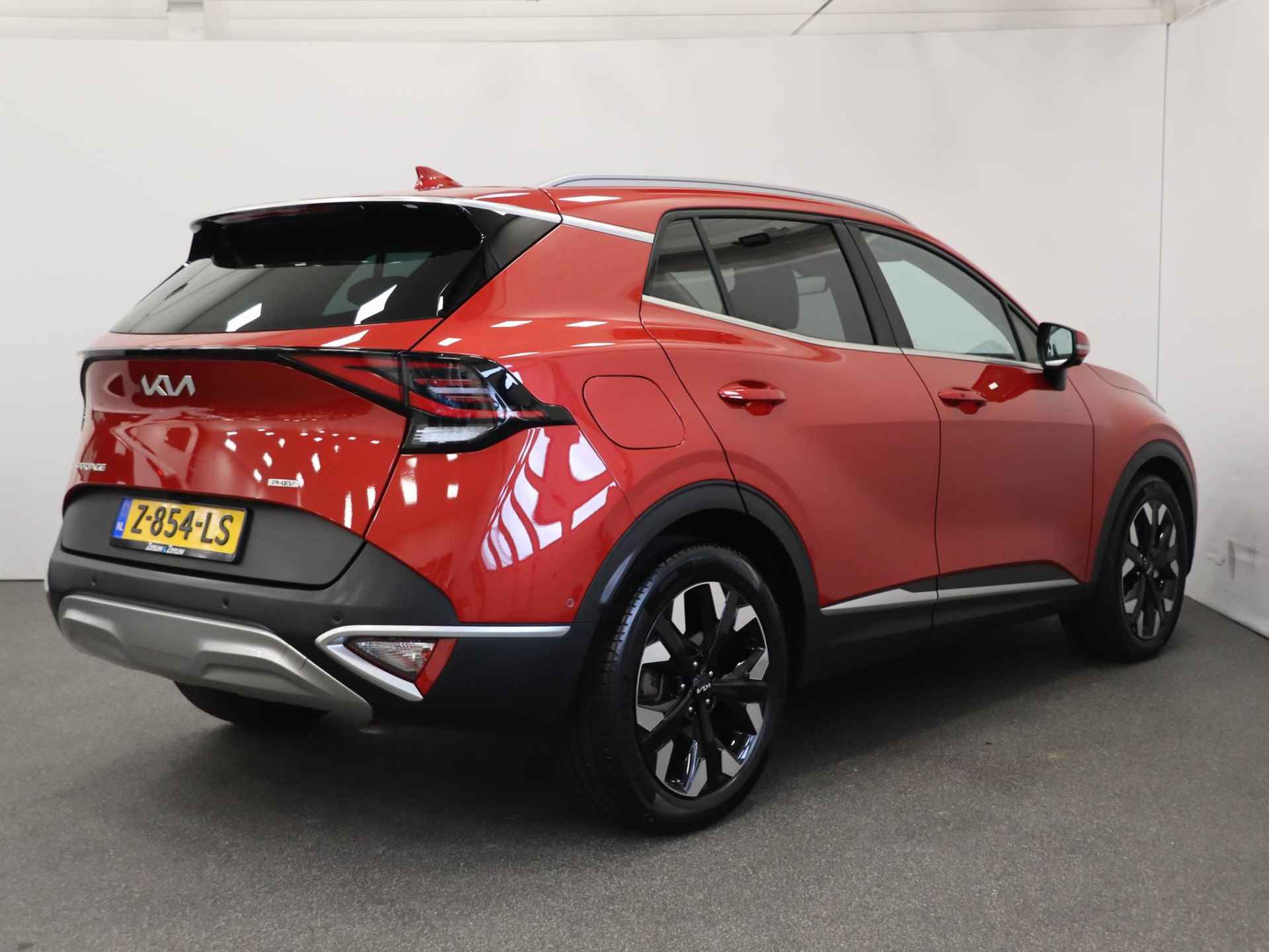 Kia Sportage 1.6T 265pk Plug-in Hybrid AWD DynamicPlusLine | Rondom camera | Stoel en stuurverwarming | Navigatie | Dodehoek detectie | Apple Carplay / Android Auto | Elektrisch verstelbare voorstoelen | - 5/57