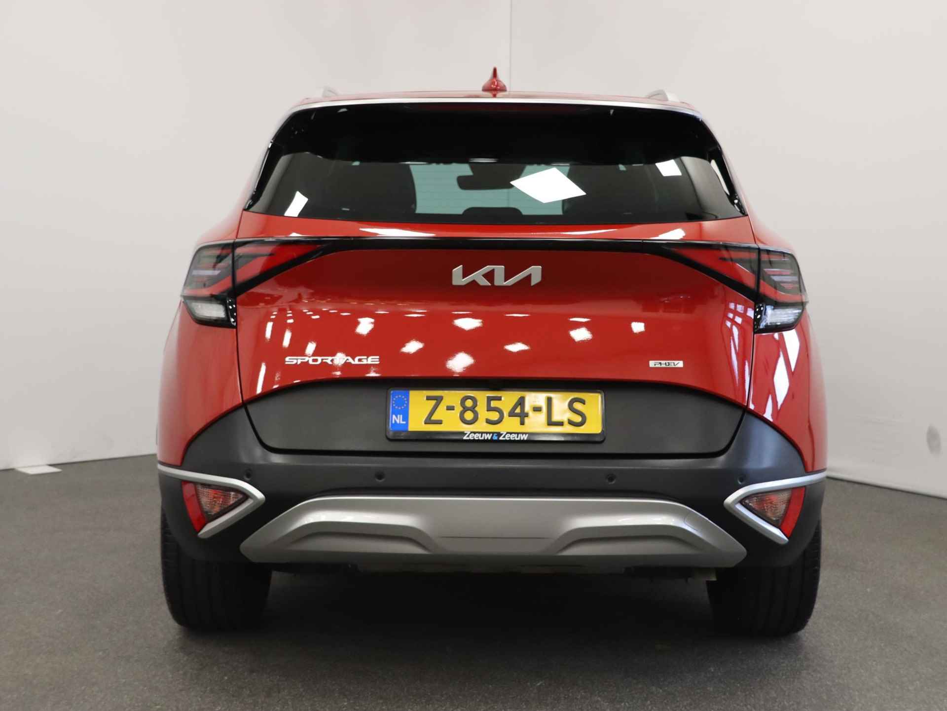 Kia Sportage 1.6T 265pk Plug-in Hybrid AWD DynamicPlusLine | Rondom camera | Stoel en stuurverwarming | Navigatie | Dodehoek detectie | Apple Carplay / Android Auto | Elektrisch verstelbare voorstoelen | - 6/57