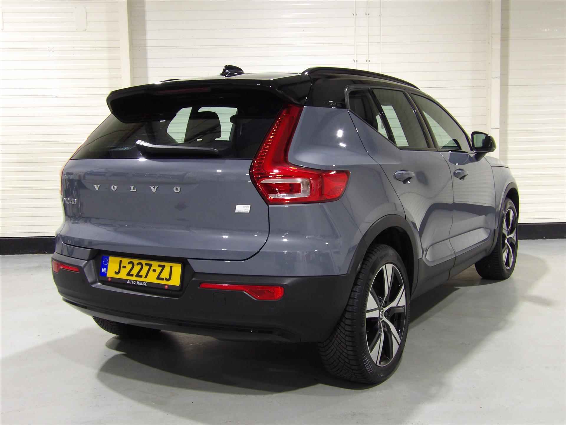 Volvo Xc40 P8 408pk AWD Pure Electric R-Design - 9/41