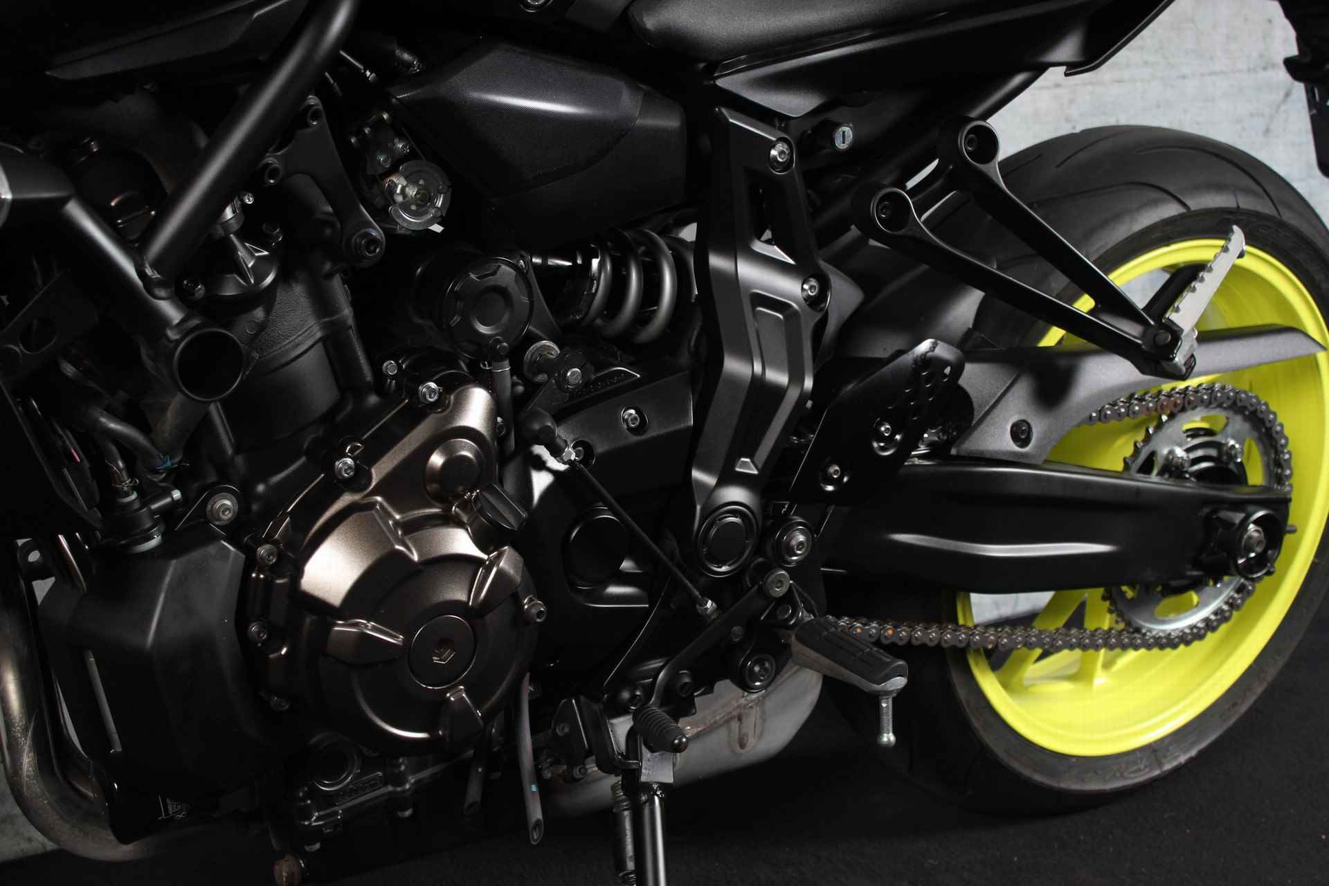 Yamaha MT 07 ABS - 13/18