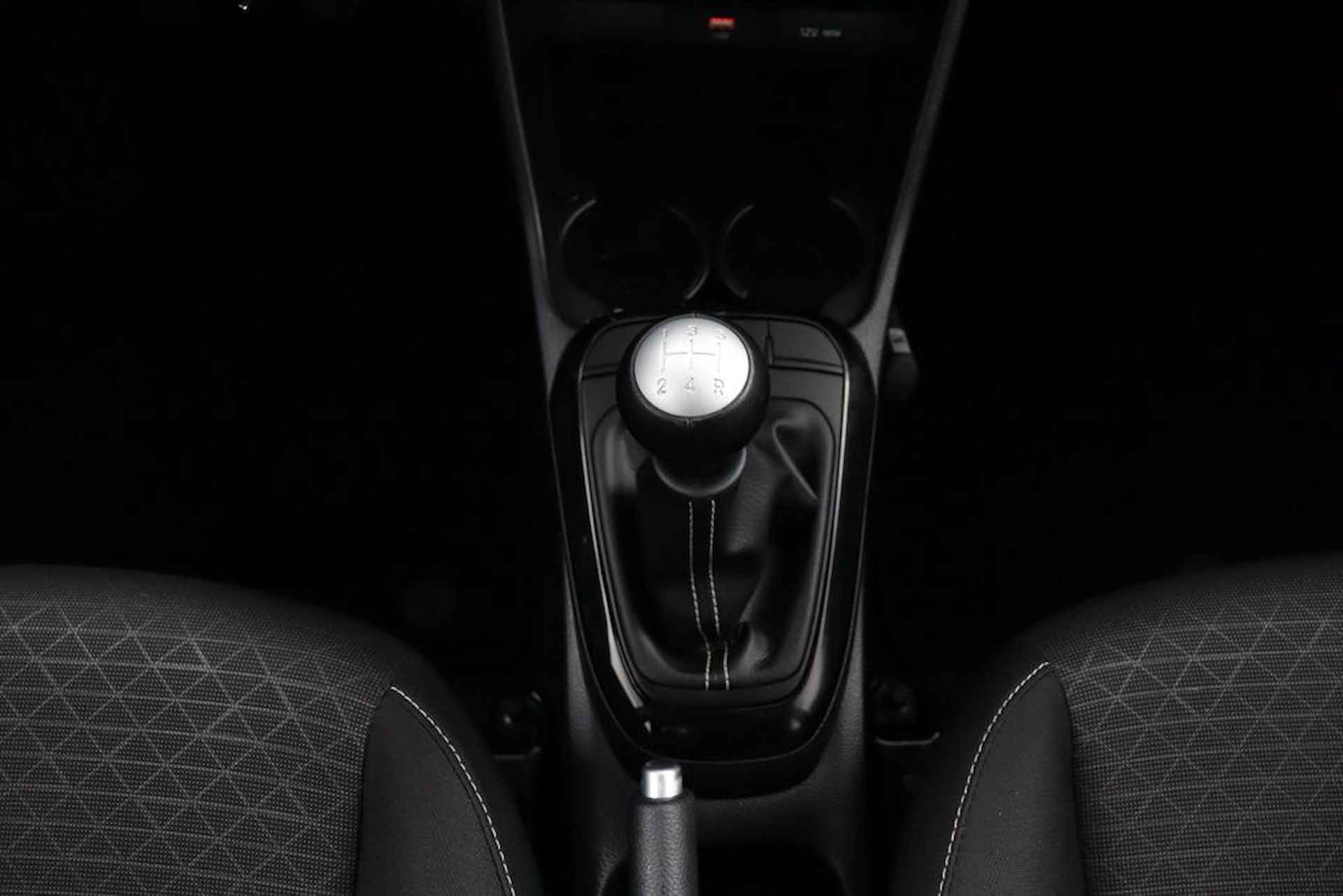Kia Picanto 1.0 DPi DynamicLine - Airco - Cruise Control - Apple Carplay/Android Auto - Achteruitrijcamera - Fabrieksgarantie tot 03-2029 - 28/47