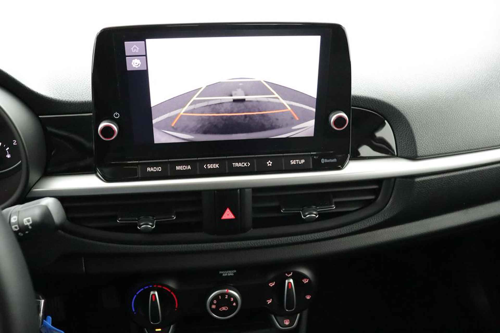 Kia Picanto 1.0 DPi DynamicLine - Airco - Cruise Control - Apple Carplay/Android Auto - Achteruitrijcamera - Fabrieksgarantie tot 03-2029 - 40/47