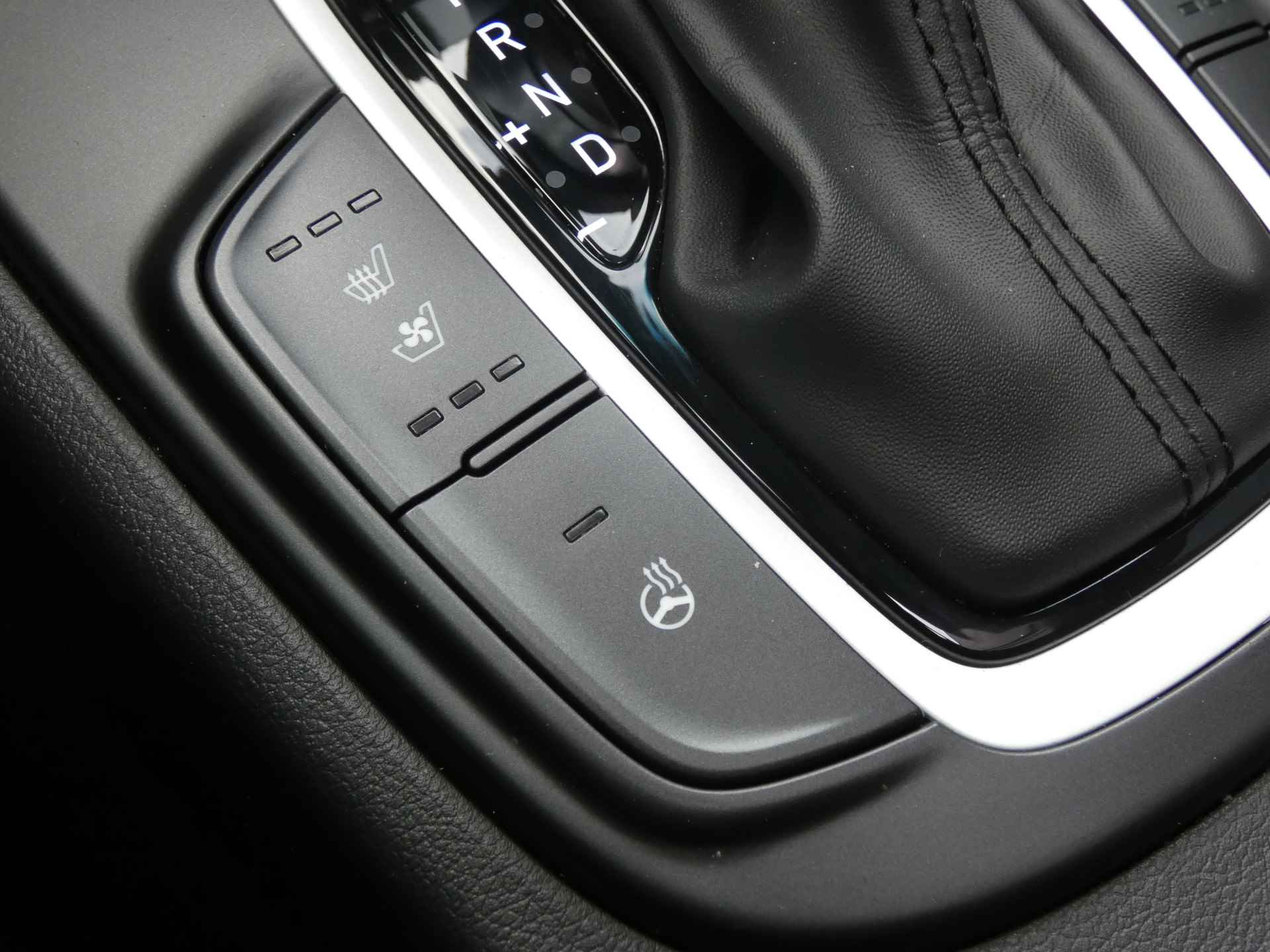 Hyundai KONA 1.6 GDI HEV Premium | Open Dak | Trekhaak | Lederen Bekleding - 21/52