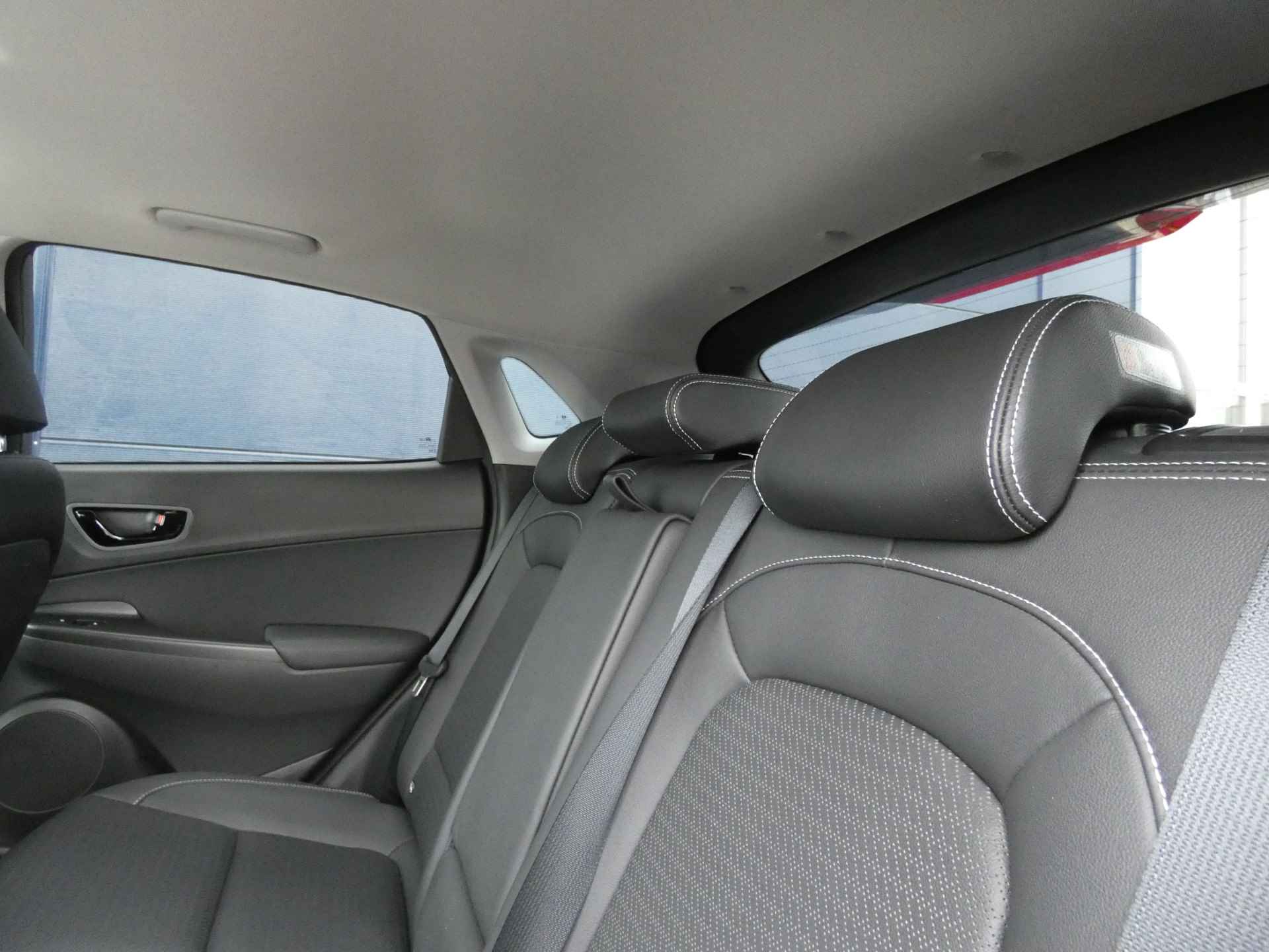 Hyundai KONA 1.6 GDI HEV Premium | Open Dak | Trekhaak | Lederen Bekleding - 39/52