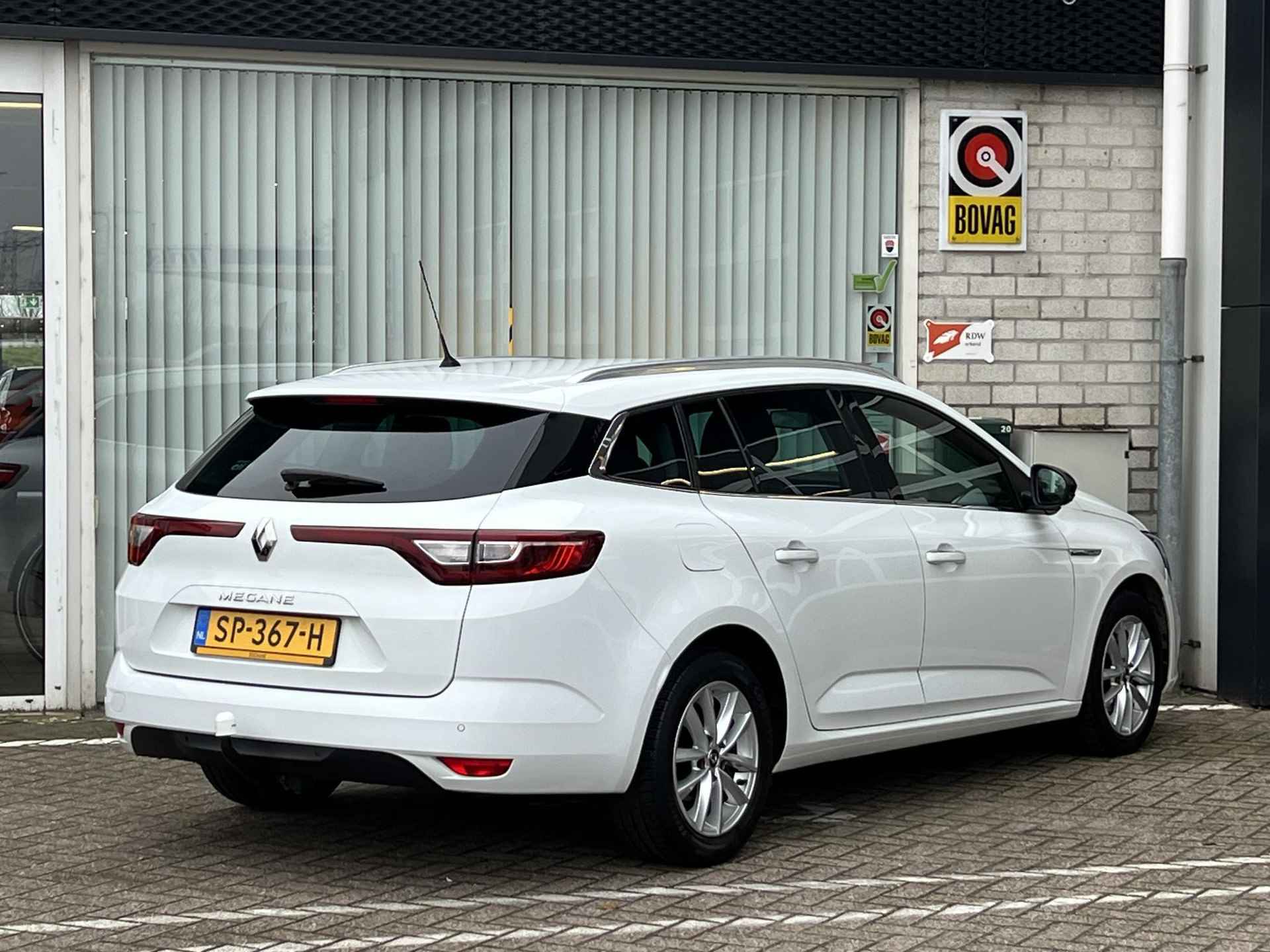 Renault Mégane Estate 1.5 dCi 110 EDC Limited | Trekhaak | Key-less | Navigatie | - 30/32