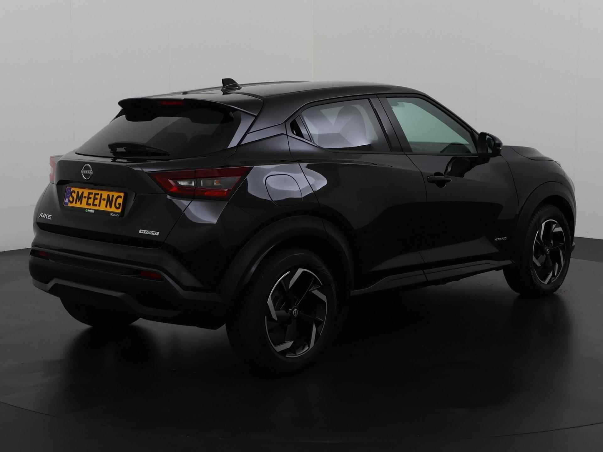 Nissan Juke 1.6 Hybrid N-Connecta | Navigatie | Zondag Open! - 4/34