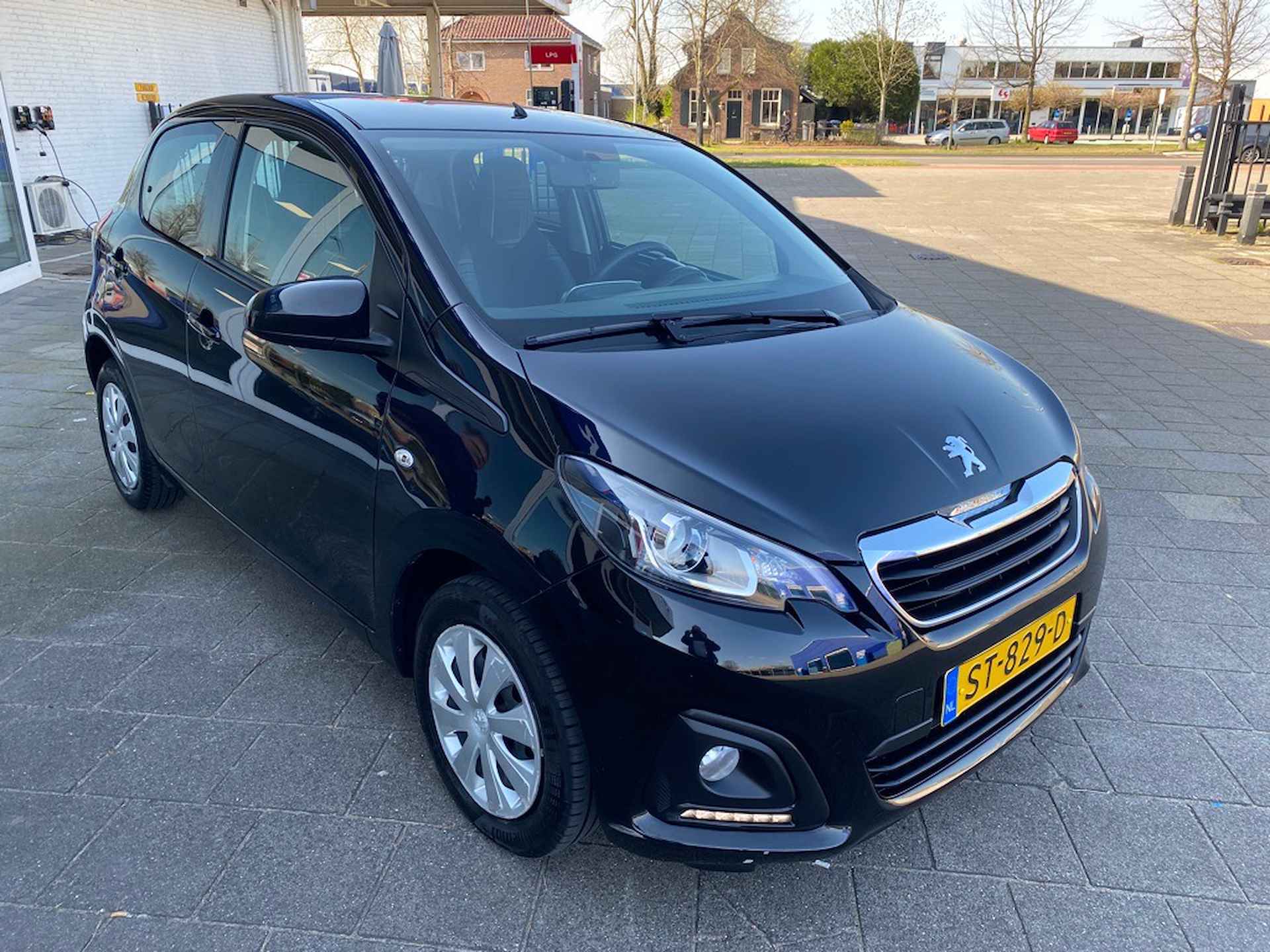 Peugeot 108 1.0 12V E-VTI 68PK 5DR Active - 6/10