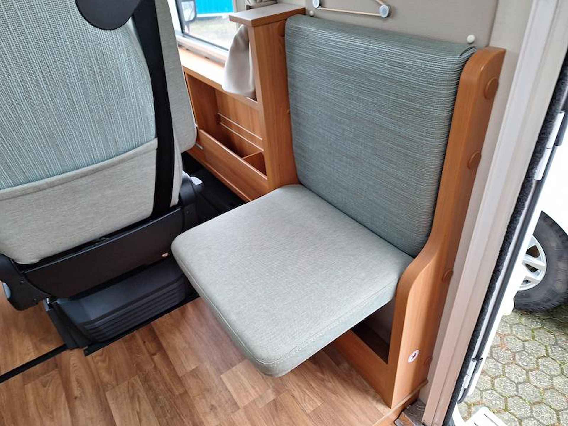 Hymer Exsis-I 524 - COMPACT - HEFBED - 12/25