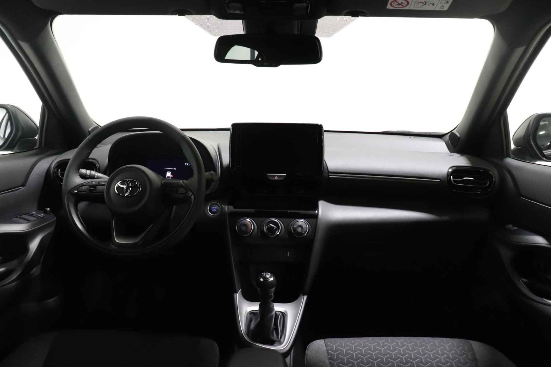 Toyota Yaris Cross 1.5 VVT-I Dynamic, Navi, Lm velgen, Trekgewicht 1350 KG, Camera, Cruise & Climate control - 3/38