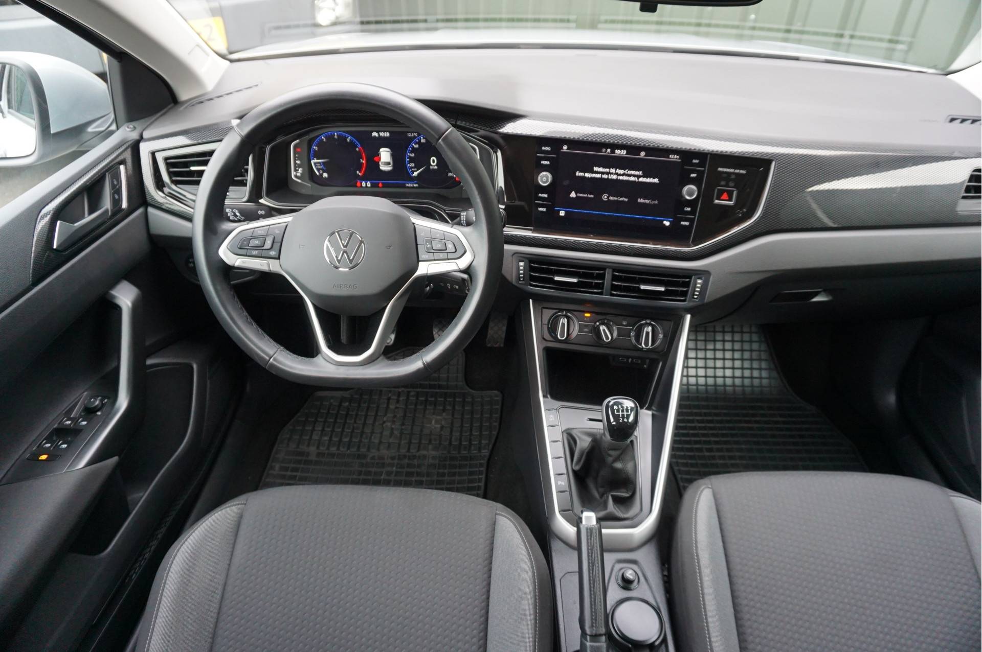 Volkswagen Taigo 1.0 TSI Life + Apple Carplay/ Cruise/ Parkeersensoren/ Virtual Cockpit/ Garantie! - 10/42