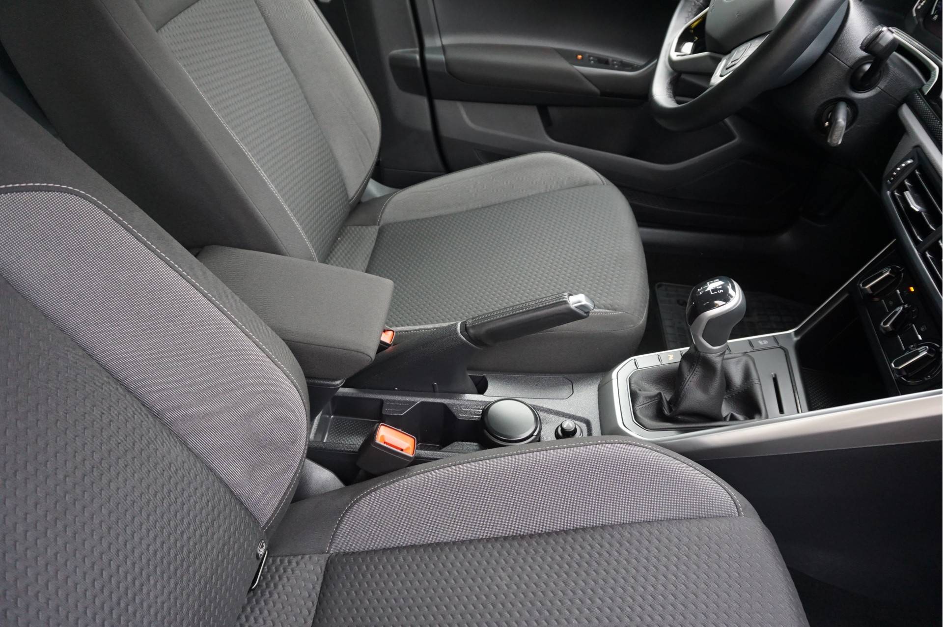 Volkswagen Taigo 1.0 TSI Life + Apple Carplay/ Cruise/ Parkeersensoren/ Virtual Cockpit/ Garantie! - 13/42