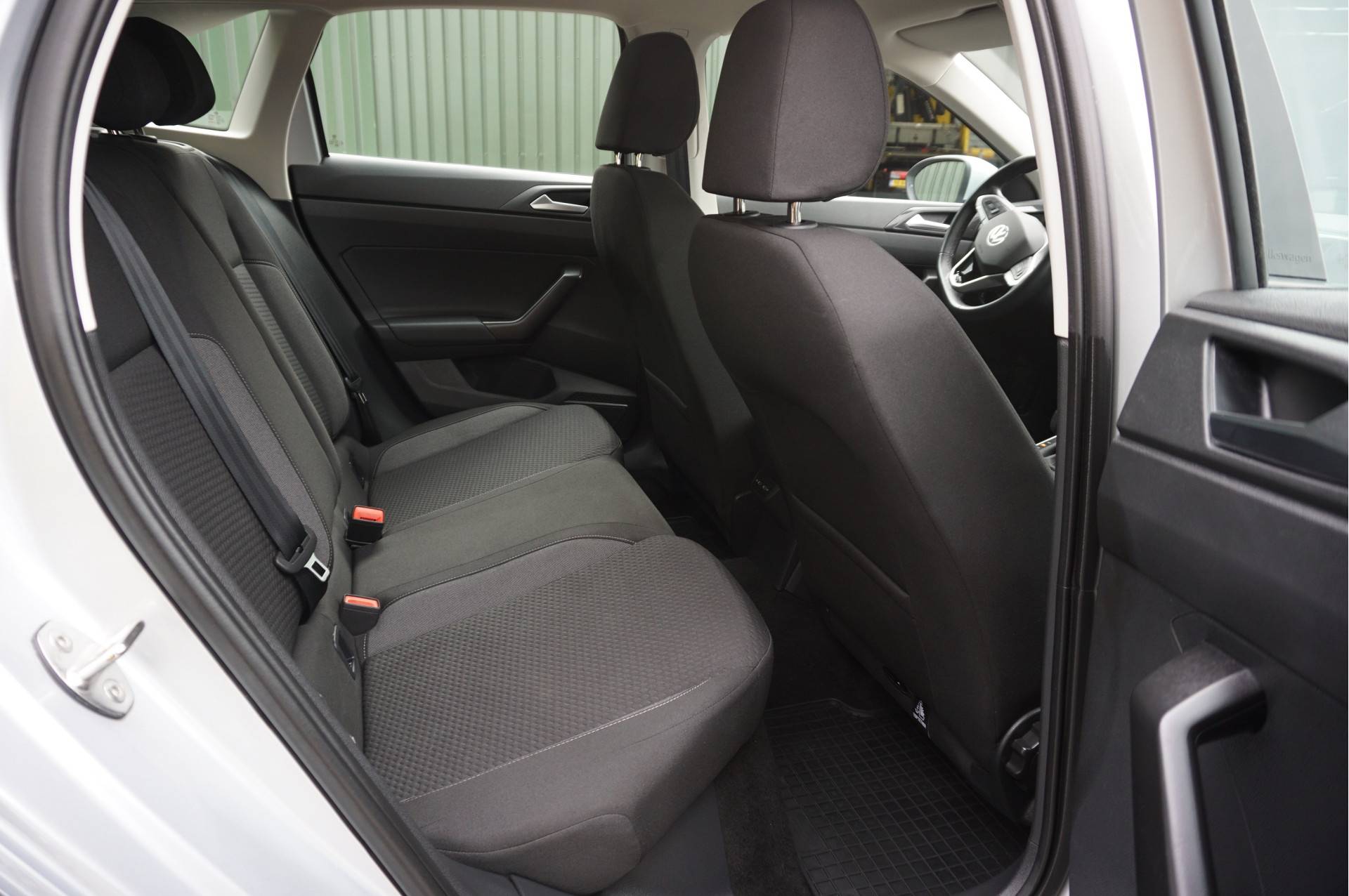 Volkswagen Taigo 1.0 TSI Life + Apple Carplay/ Cruise/ Parkeersensoren/ Virtual Cockpit/ Garantie! - 14/42