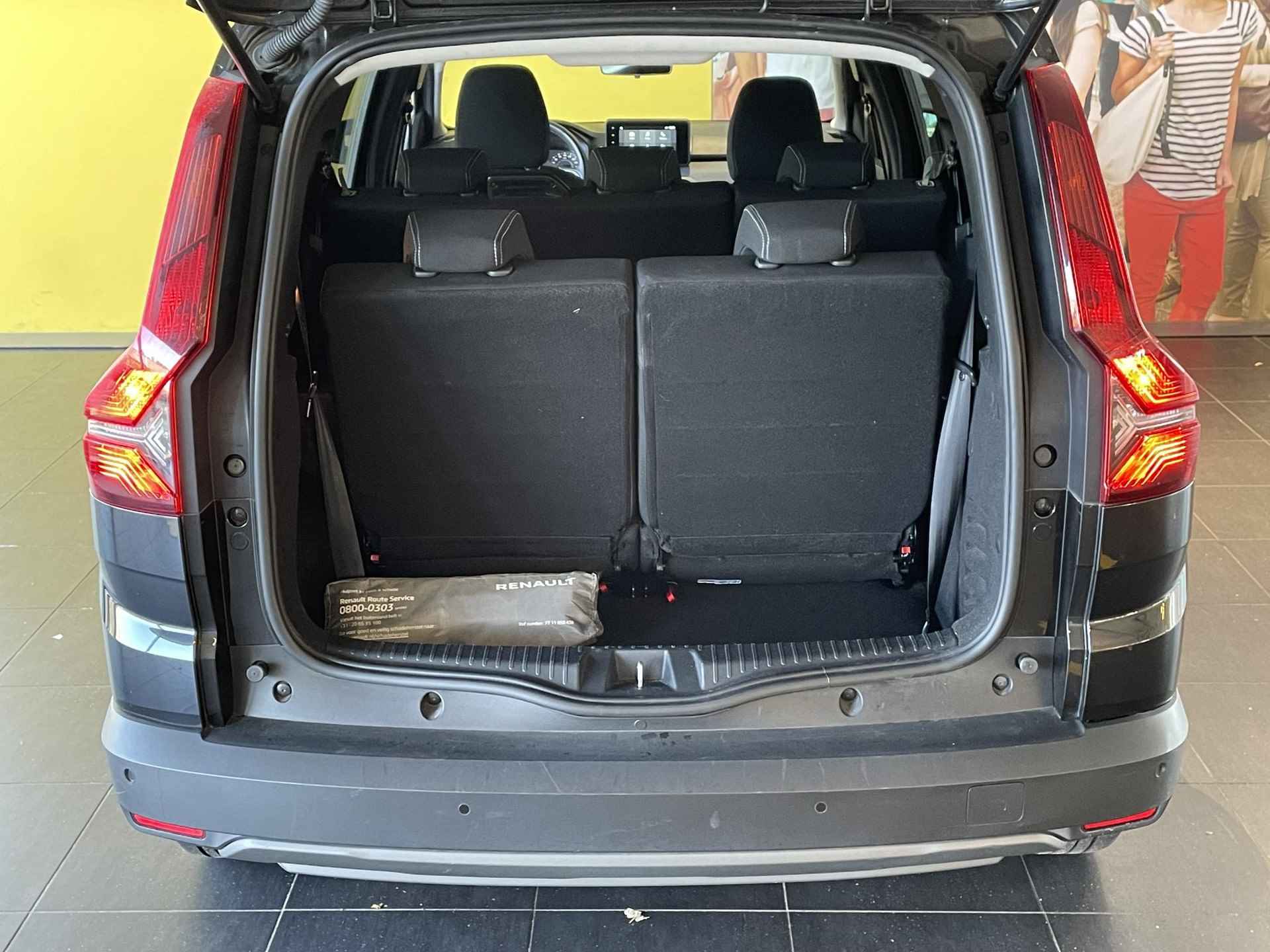 Dacia Jogger 1.0 TCe 110 Expression 7p. NAVIGATIE | ACHTERUITRIJCAMERA | PARKEERSENSOREN VOOR-EN ACHTER | AIRCONDITIONING | 7-ZITS - 11/28