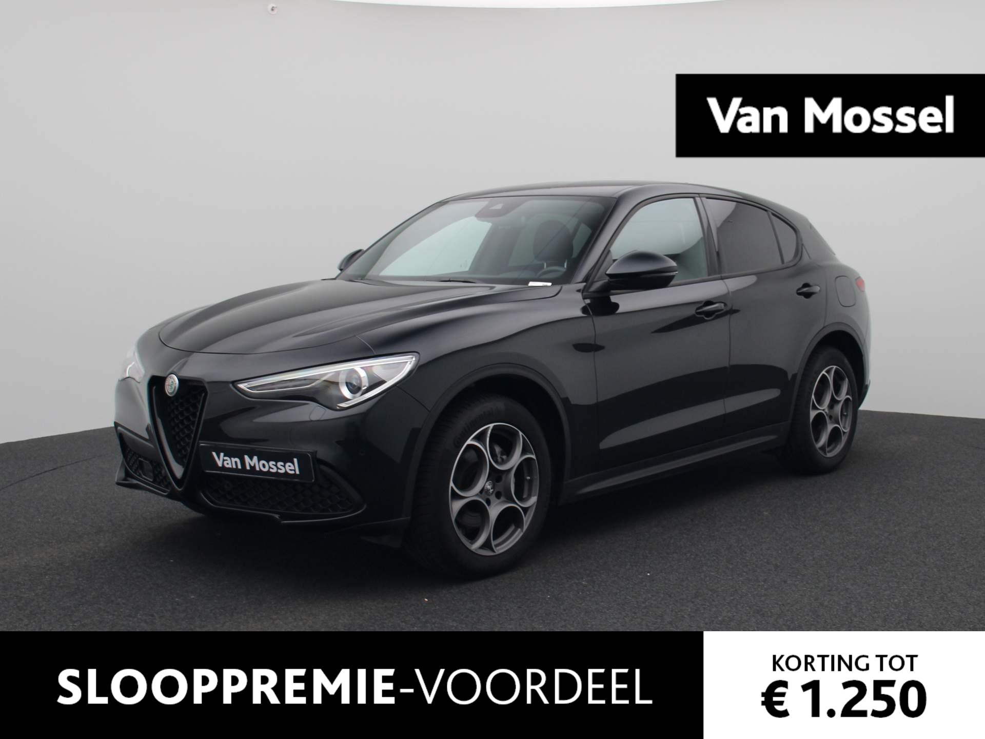 Alfa Romeo Stelvio 2.0 T AWD Sprint | Automaat | Half-Leder | Navigatie | Climate control | Parkeer sensoren | LMV | Xenon | Camera | Lage km stand