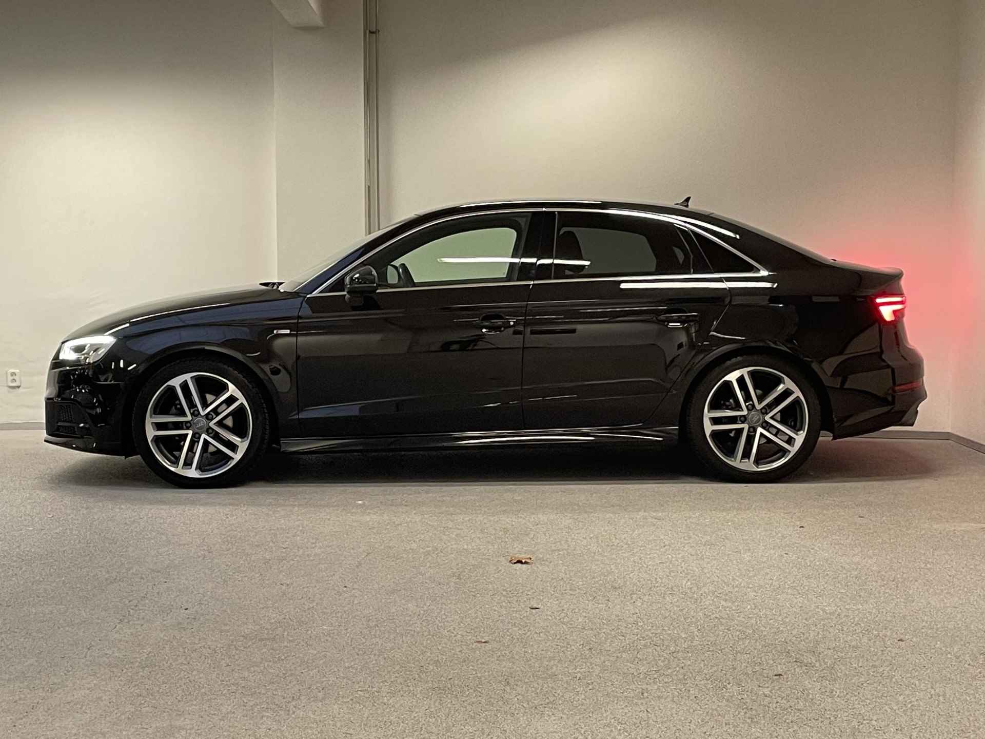 Audi A3 Limousine 35 TFSI CoD 3x S-Line | ORG.NL | TREKHAAK | CARPLAY | DEALERONDERHOUDEN | - 10/50