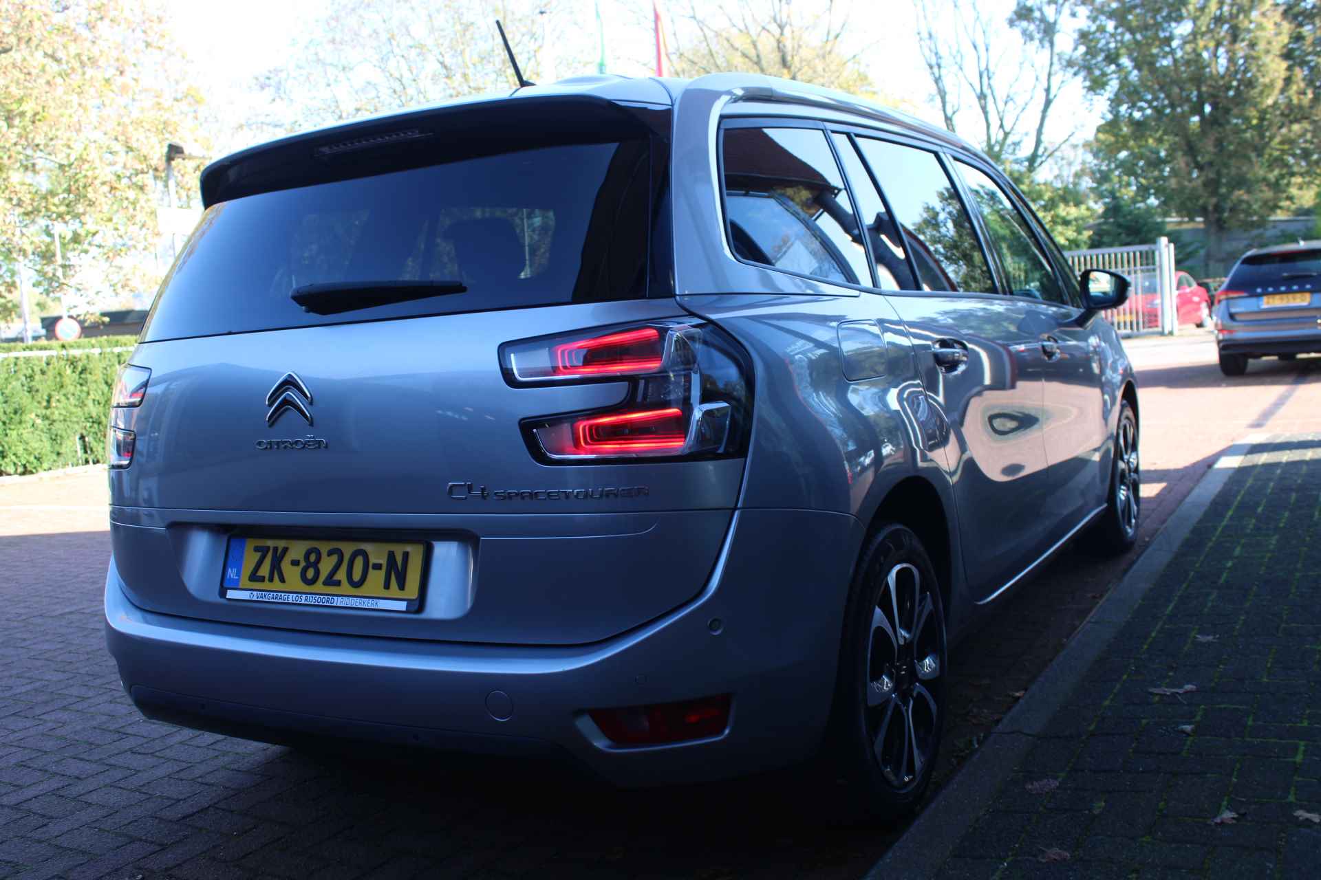 CITROEN C4 Spacetourer 1.2 PureTech Aut. *Business* 7P. | Camera | Carplay | Cruise & Climate Control | Privacy | - 6/23