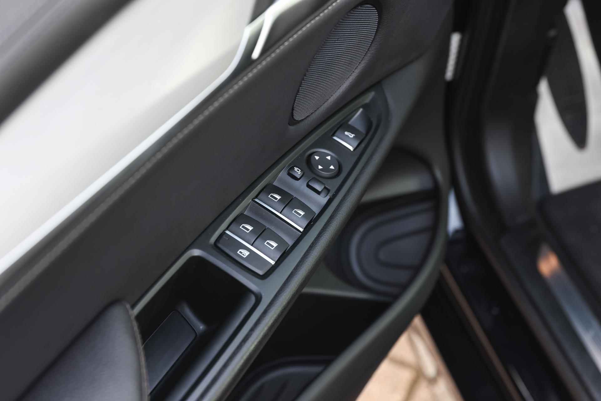BMW X5 xDrive40d High Executive 7p. M Sport Automaat / Panoramadak / Trekhaak / Adaptief M onderstel / Adaptieve LED / Head-Up / Surround View / Navigatie Professional - 28/41