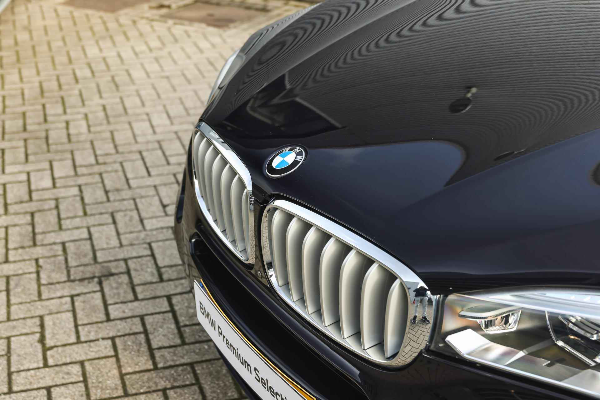 BMW X5 xDrive40d High Executive 7p. M Sport Automaat / Panoramadak / Trekhaak / Adaptief M onderstel / Adaptieve LED / Head-Up / Surround View / Navigatie Professional - 34/41