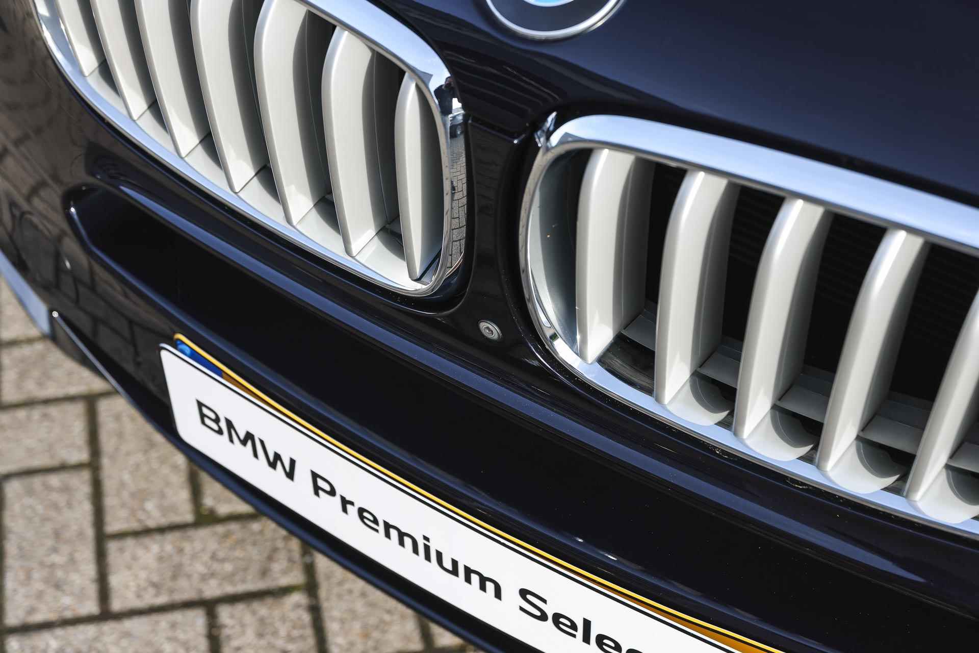 BMW X5 xDrive40d High Executive 7p. M Sport Automaat / Panoramadak / Trekhaak / Adaptief M onderstel / Adaptieve LED / Head-Up / Surround View / Navigatie Professional - 35/41