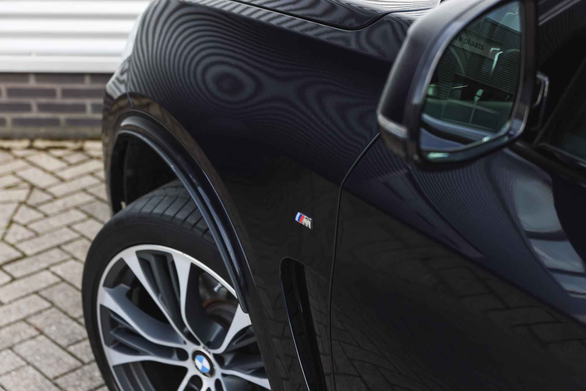 BMW X5 xDrive40d High Executive 7p. M Sport Automaat / Panoramadak / Trekhaak / Adaptief M onderstel / Adaptieve LED / Head-Up / Surround View / Navigatie Professional - 37/41