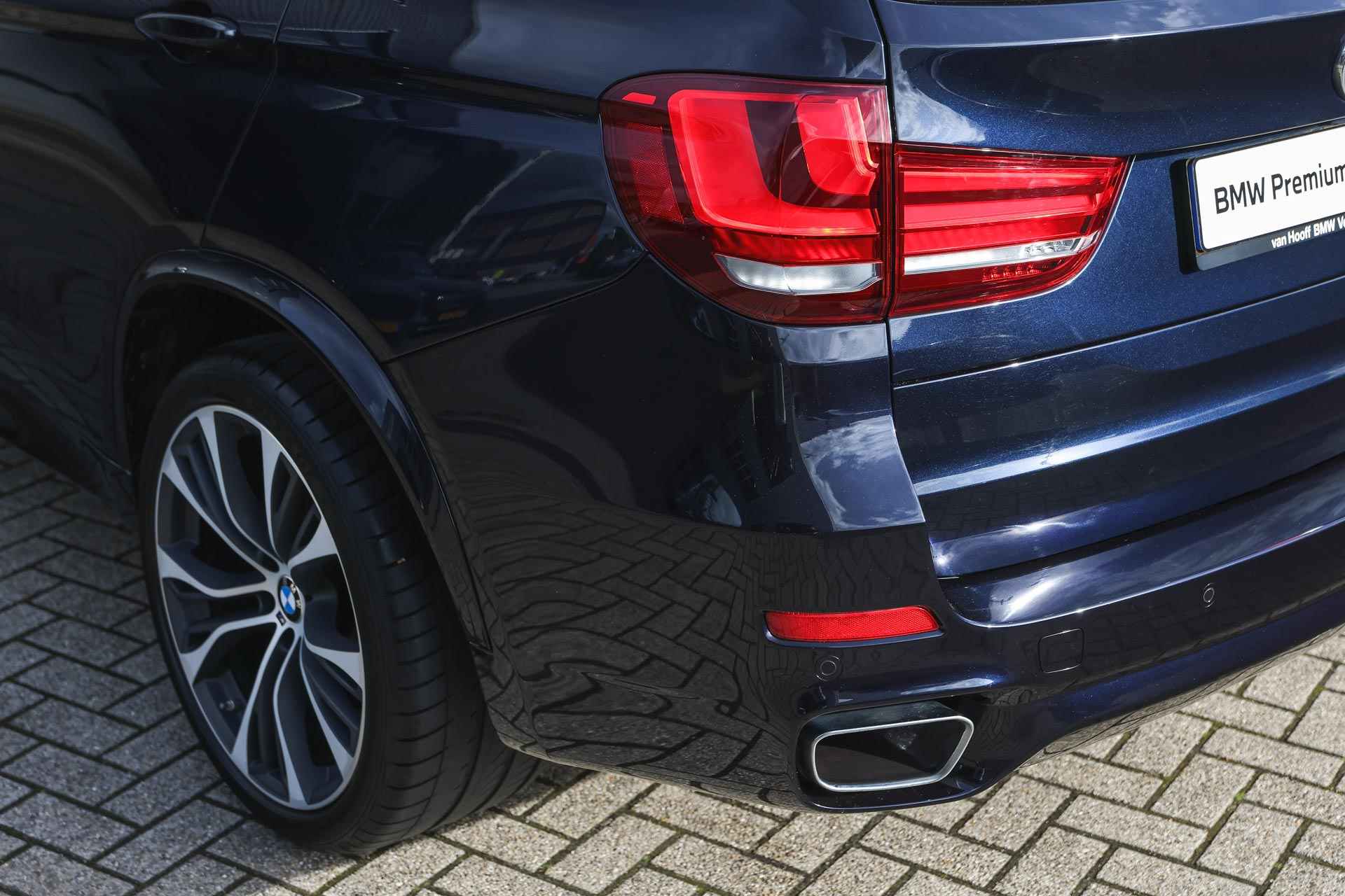 BMW X5 xDrive40d High Executive 7p. M Sport Automaat / Panoramadak / Trekhaak / Adaptief M onderstel / Adaptieve LED / Head-Up / Surround View / Navigatie Professional - 39/41