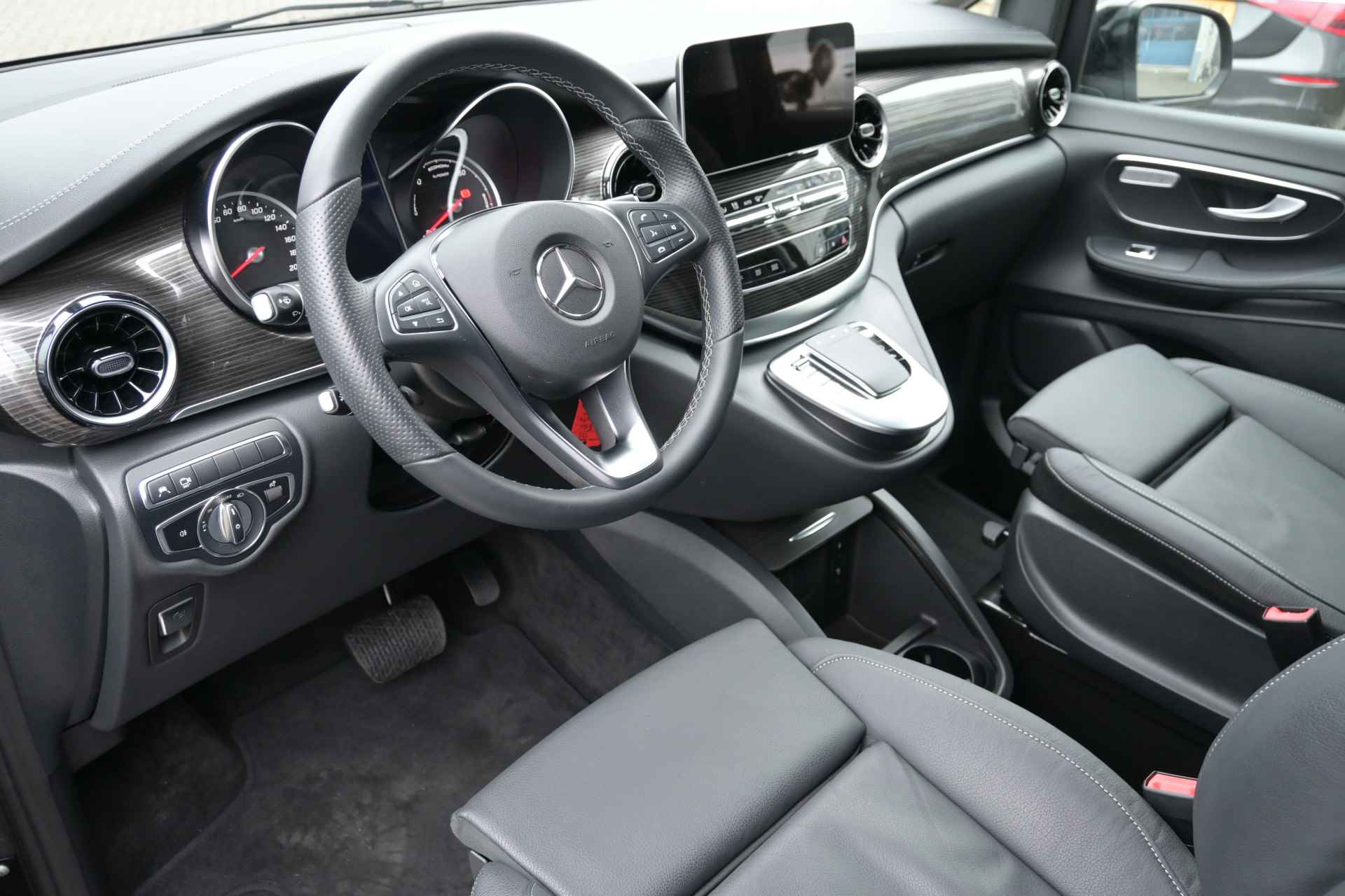 Mercedes-Benz EQV 300 L3 Avantgarde 90 kWh Airmatic/Luchtvering, 8 pers. Comfort stoelen, Electrische deuren - 5/24