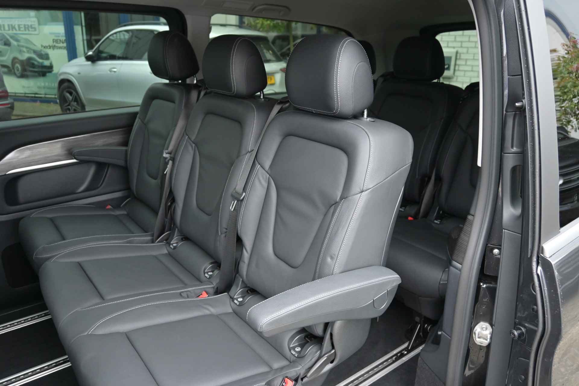 Mercedes-Benz EQV 300 L3 Avantgarde 90 kWh Airmatic/Luchtvering, 8 pers. Comfort stoelen, Electrische deuren - 10/24