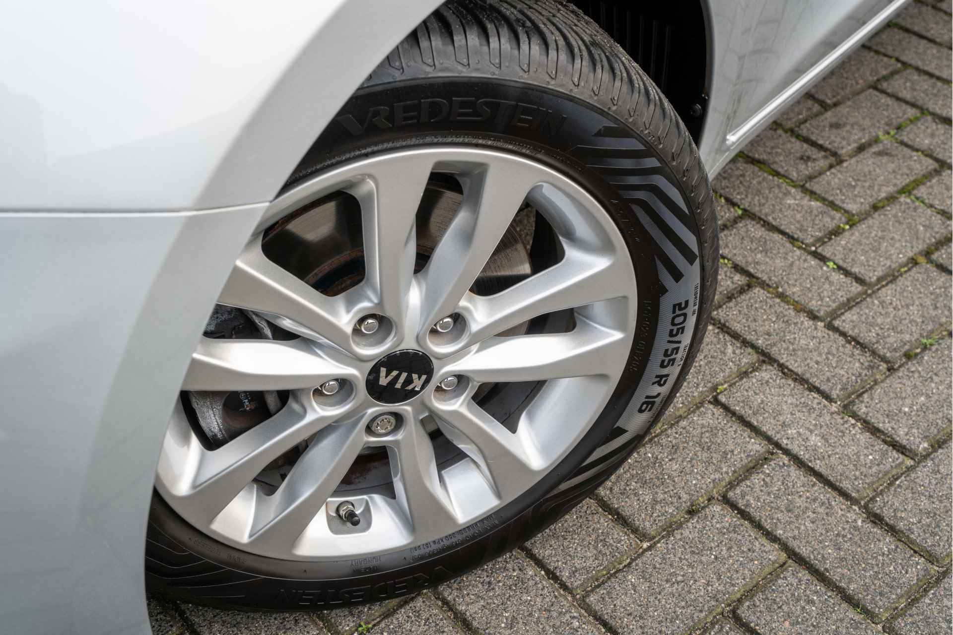 Kia cee'd Sportswagon 1.0 T-GDi ComfortPlusLine Navigator | Trekhaak| Camera| Navi| - 4/45