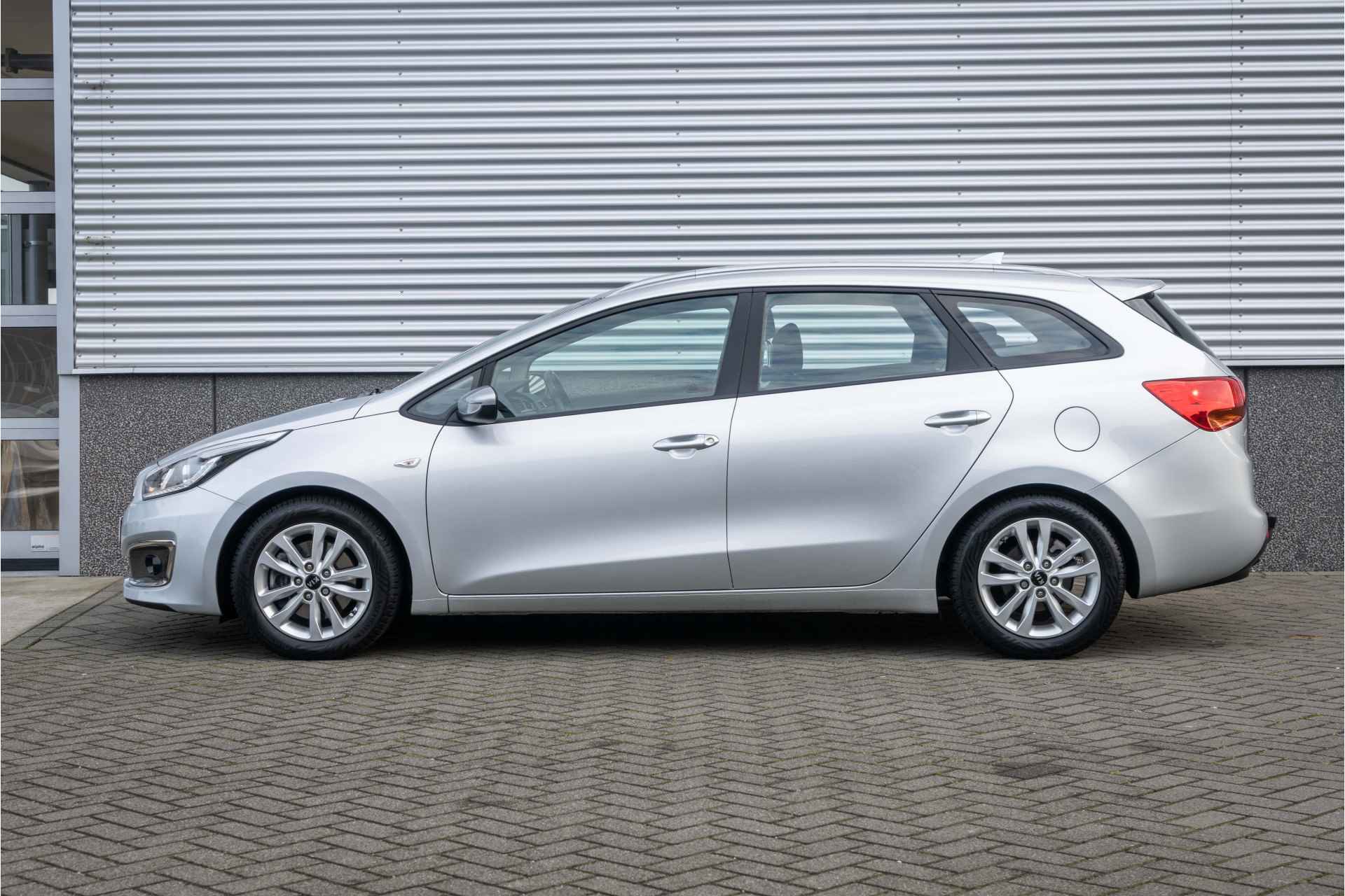 Kia cee'd Sportswagon 1.0 T-GDi ComfortPlusLine Navigator | Trekhaak| Camera| Navi| - 7/45