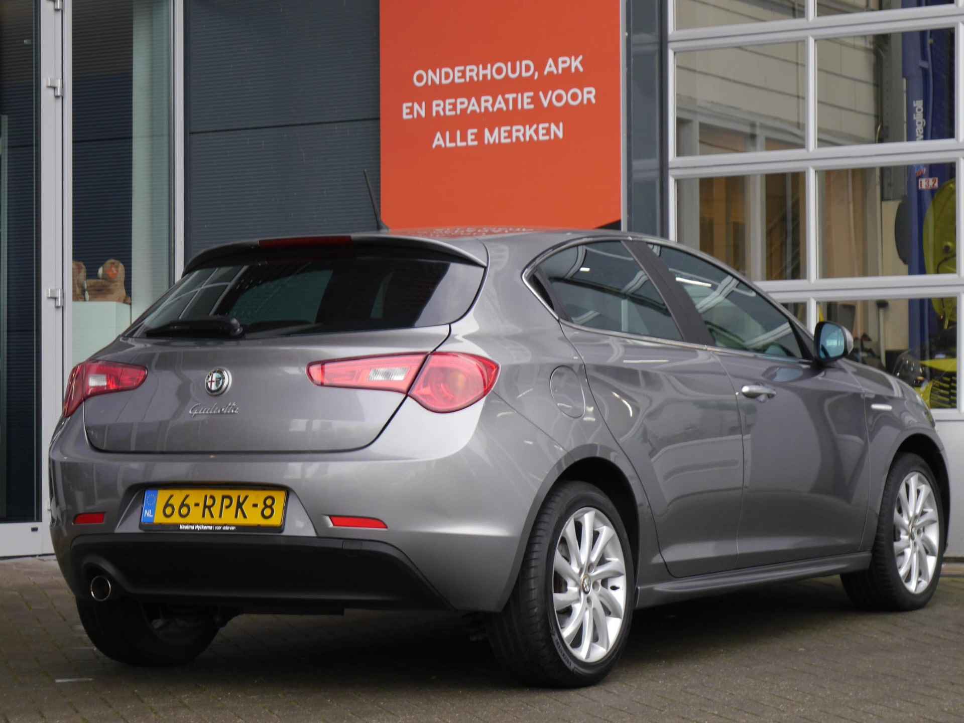 Alfa Romeo Giulietta 1.4 T Distinctive 120PK | Lichtmetalen velgen | Climate control | Cruise control | Elektrische ramen | DNA schakelaar | Mistlampen - 5/30