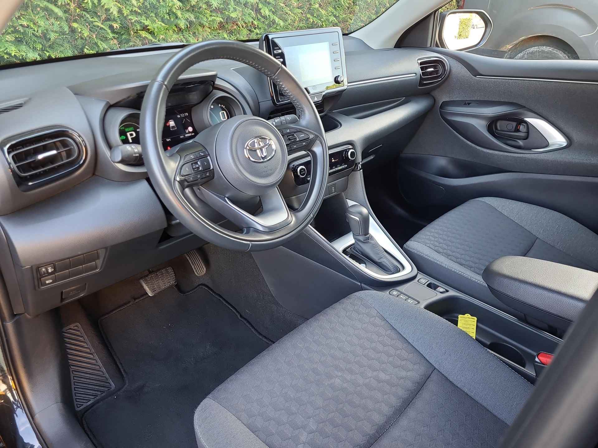 Toyota Yaris 1.5 Hybrid Dynamic Automaat | Navigatie | Apple CarPlay / Android Auto | Rijklaarprijs incl. 36 maanden garantie | - 16/32
