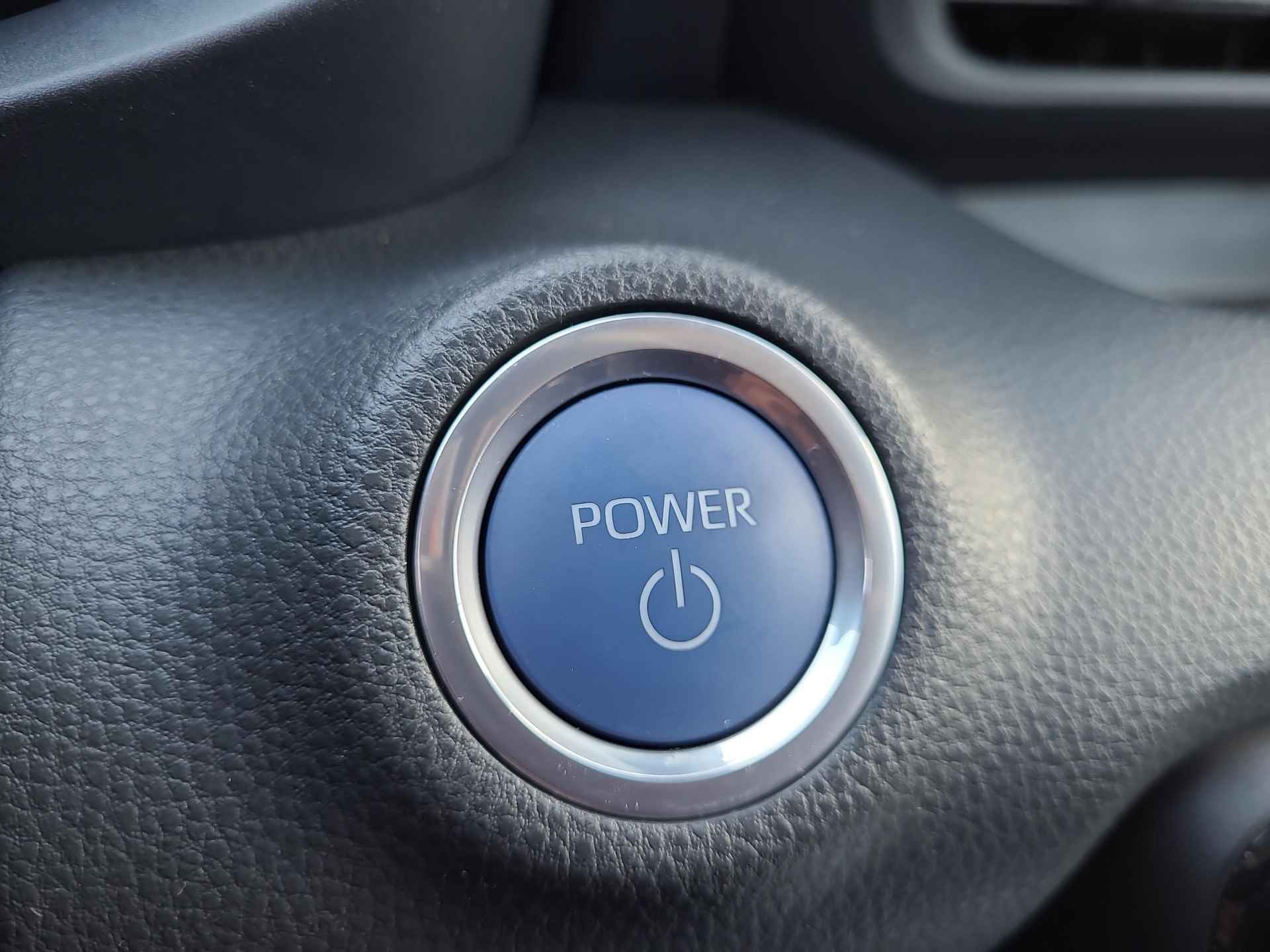 Toyota Yaris 1.5 Hybrid Dynamic Automaat | Navigatie | Apple CarPlay / Android Auto | Rijklaarprijs incl. 36 maanden garantie | - 22/32